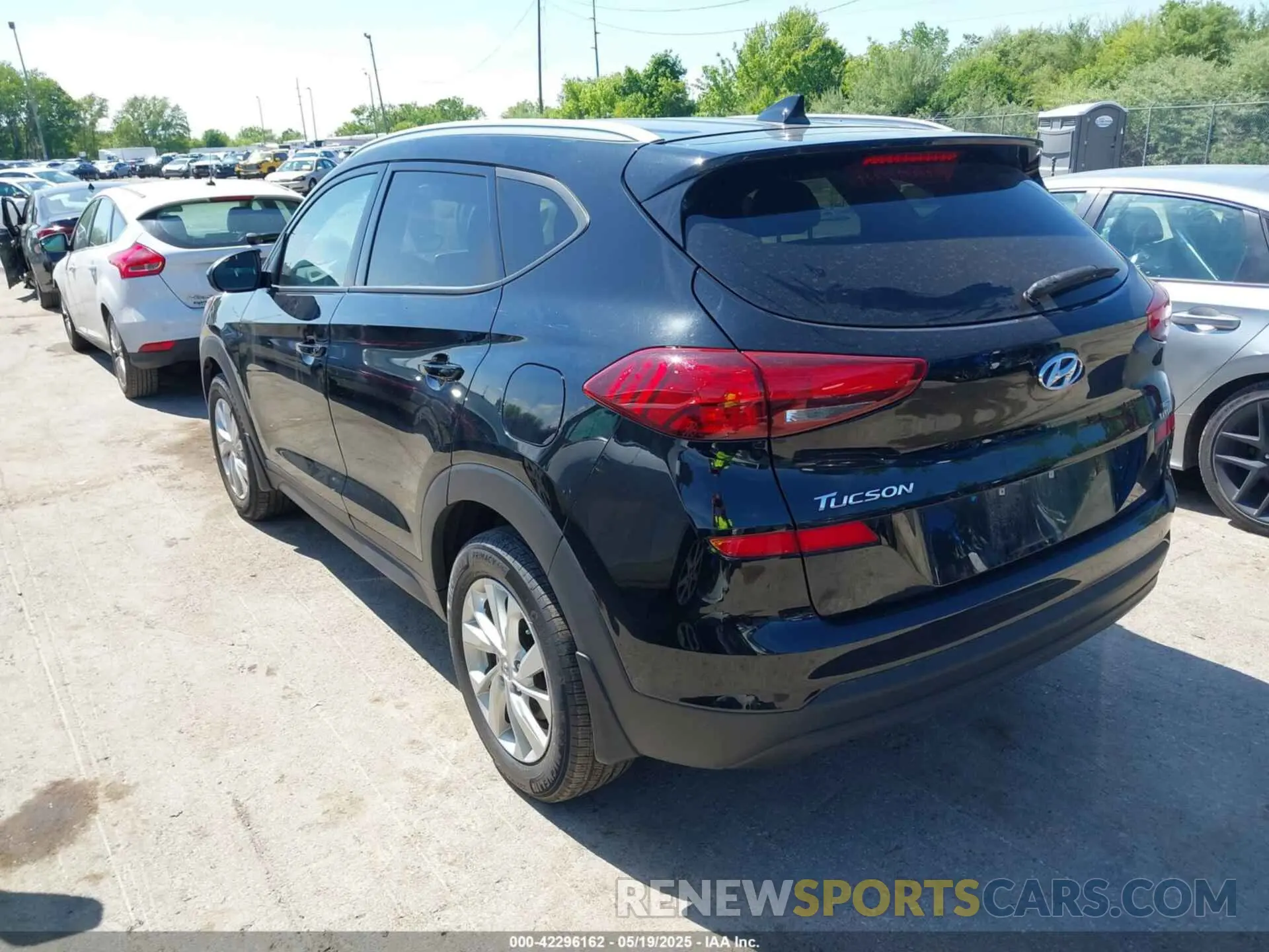 3 Photograph of a damaged car KM8J3CA46KU935335 HYUNDAI TUCSON 2019