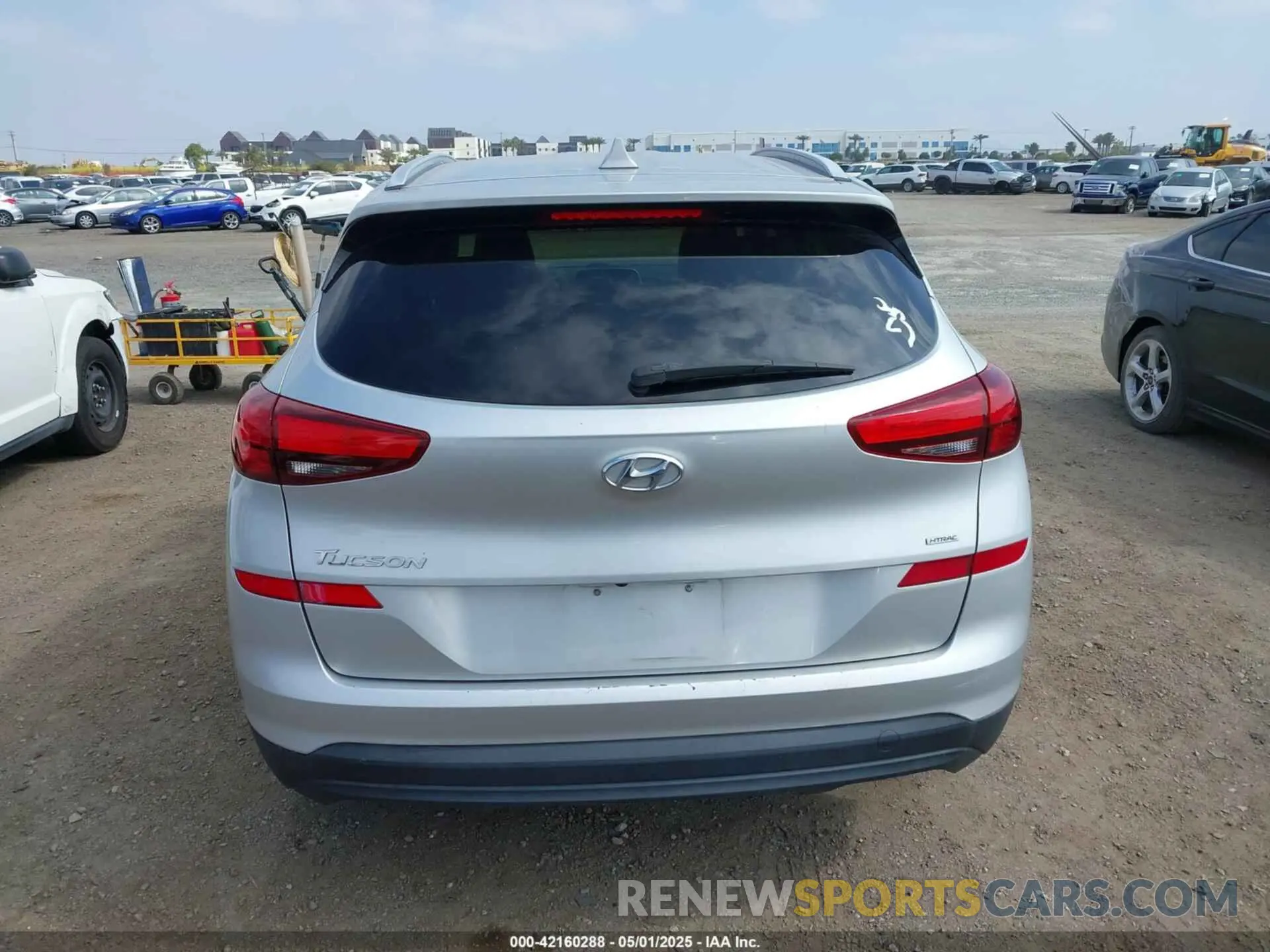 17 Photograph of a damaged car KM8J3CA46KU962082 HYUNDAI TUCSON 2019
