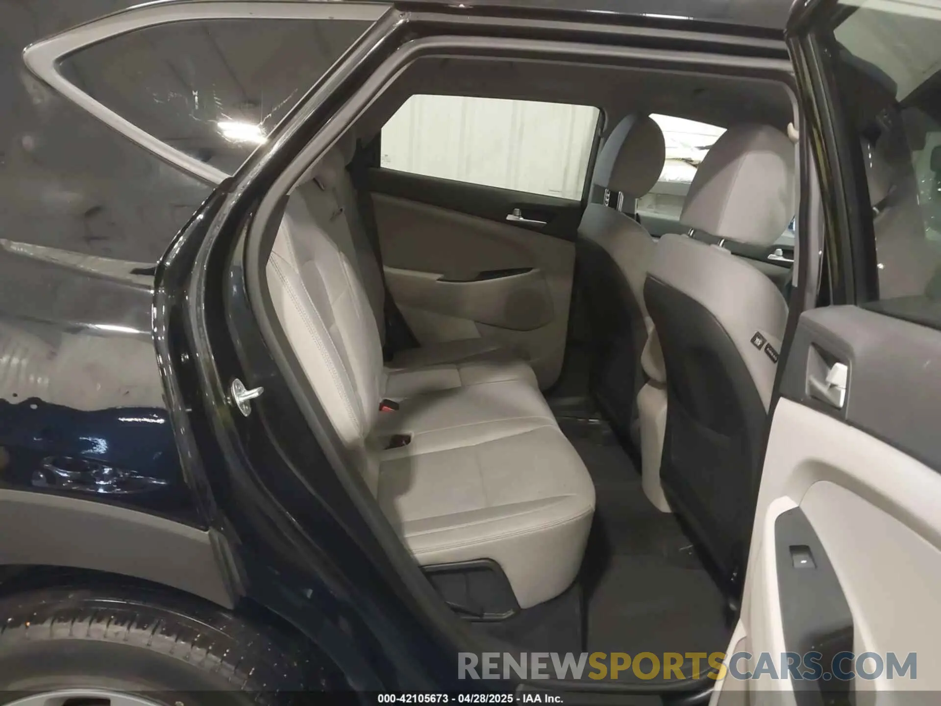 8 Photograph of a damaged car KM8J3CA48KU075082 HYUNDAI TUCSON 2019