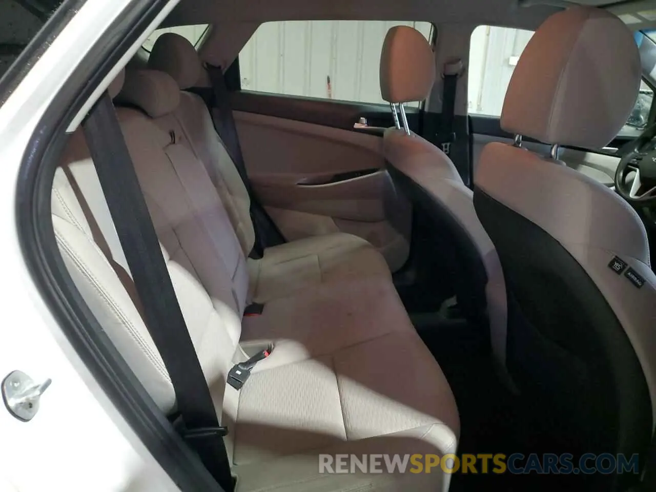 11 Photograph of a damaged car KM8J3CA48KU843028 HYUNDAI TUCSON 2019