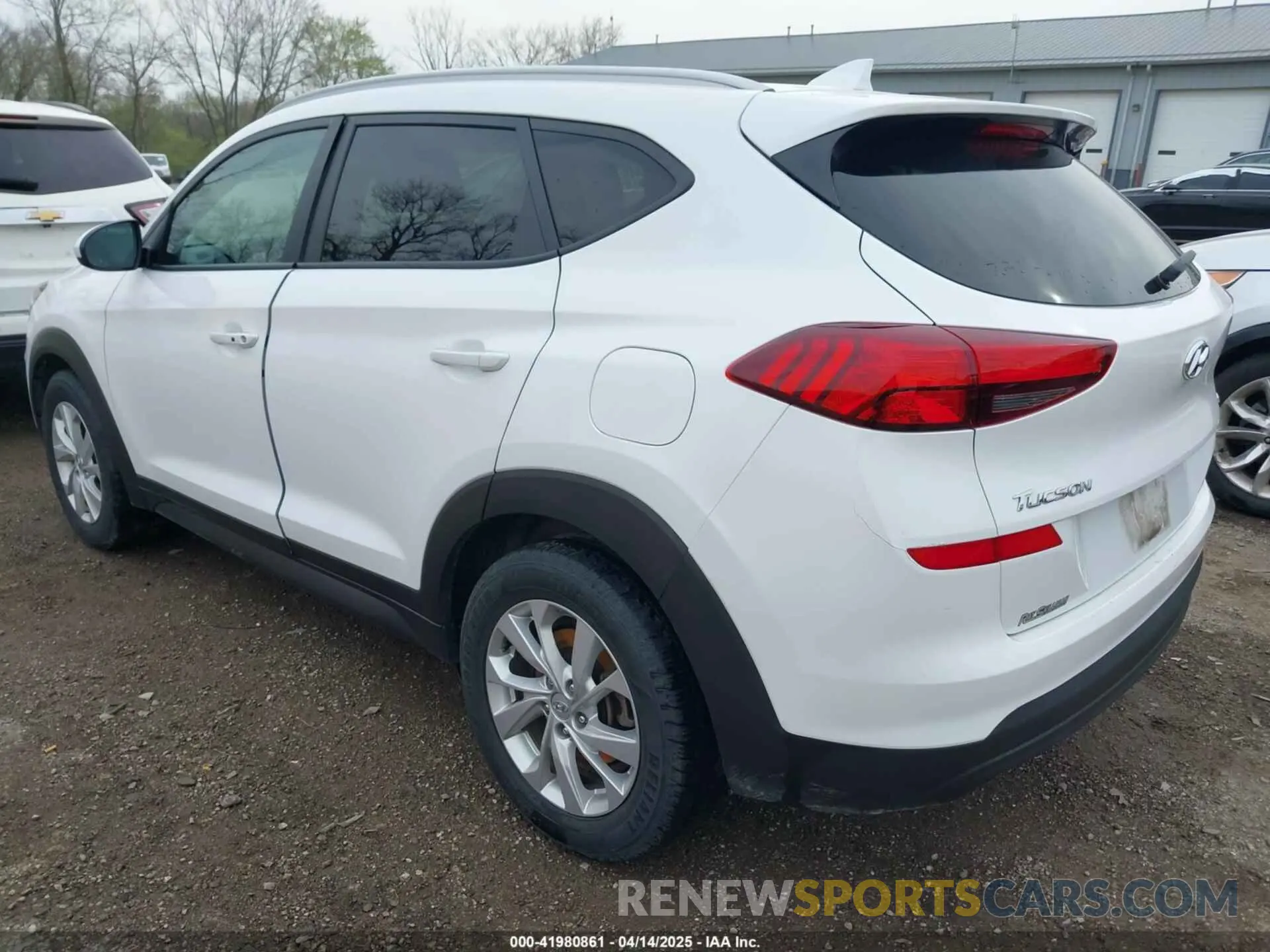 3 Photograph of a damaged car KM8J3CA4XKU000836 HYUNDAI TUCSON 2019