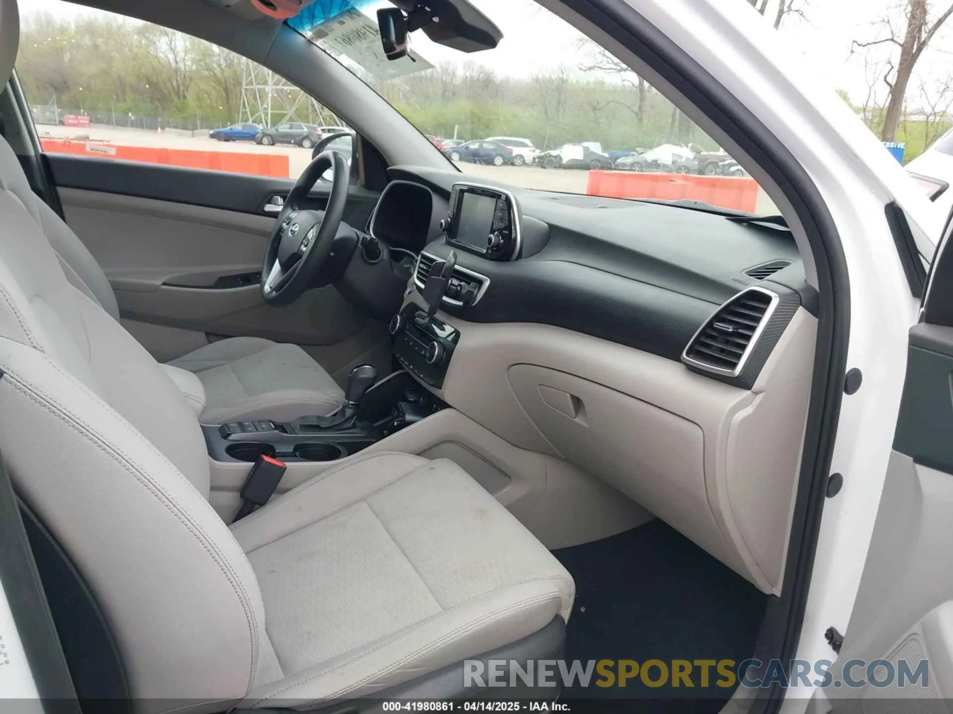 5 Photograph of a damaged car KM8J3CA4XKU000836 HYUNDAI TUCSON 2019