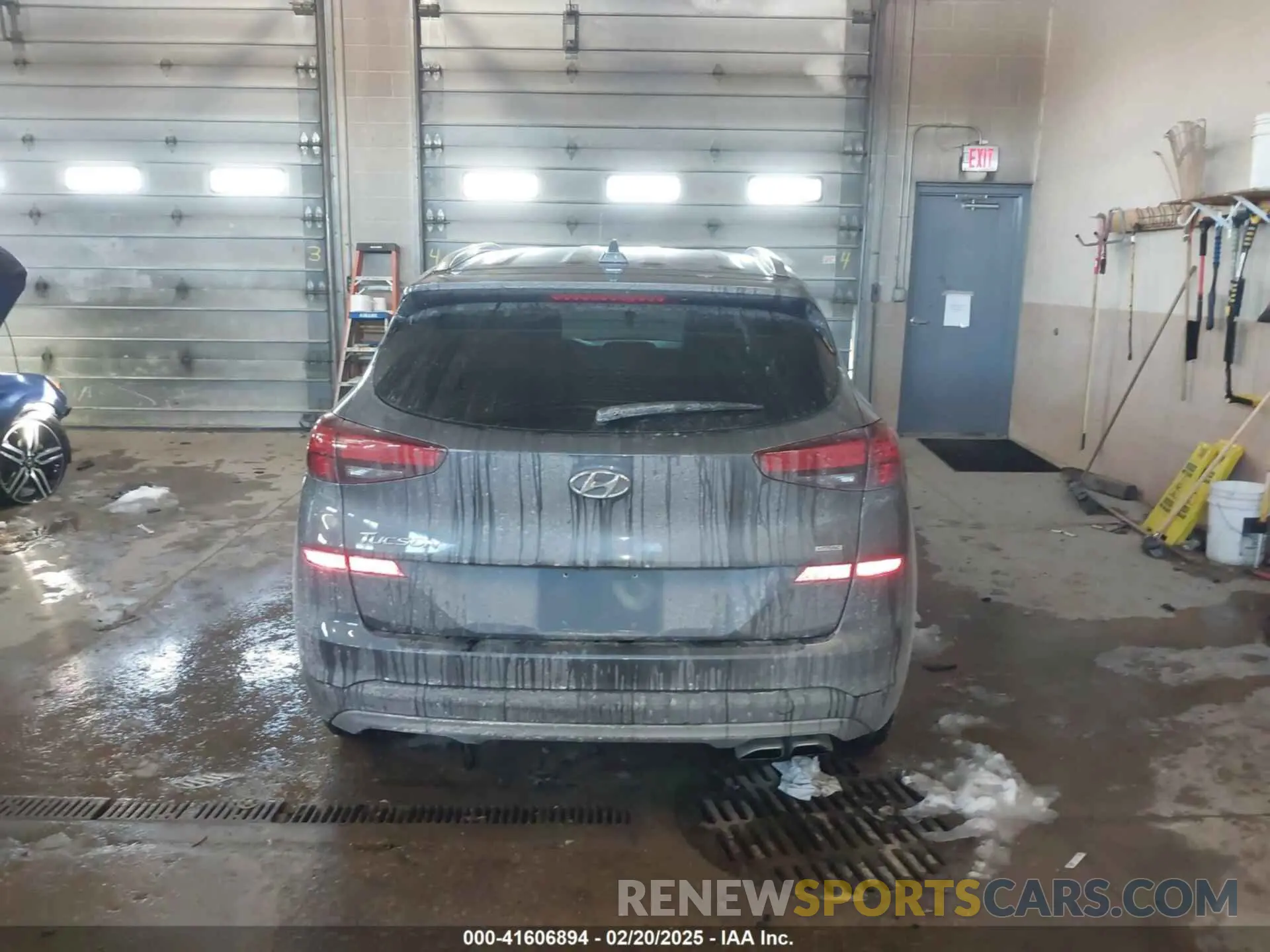 16 Photograph of a damaged car KM8J3CAL0KU063161 HYUNDAI TUCSON 2019