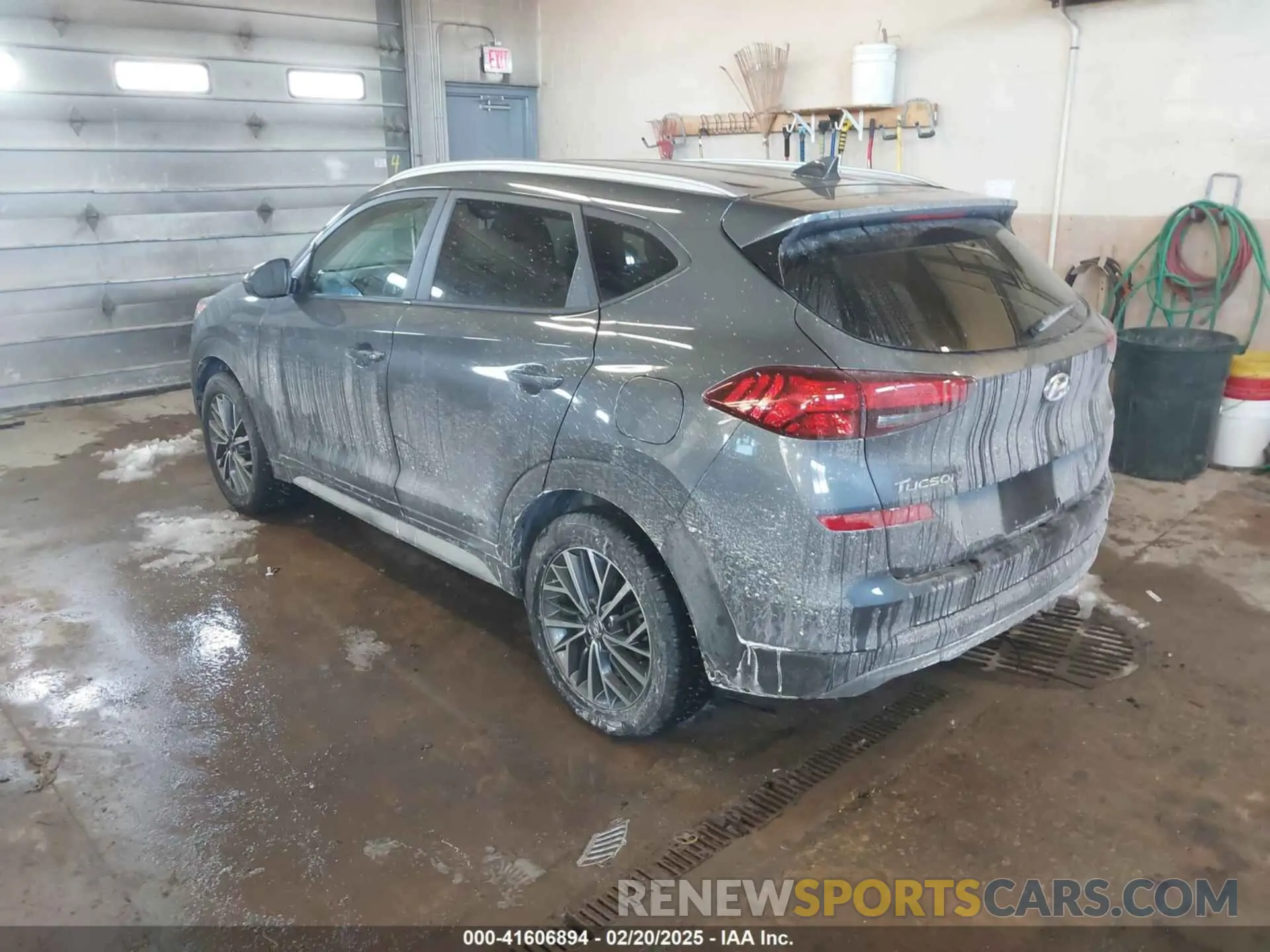 3 Photograph of a damaged car KM8J3CAL0KU063161 HYUNDAI TUCSON 2019