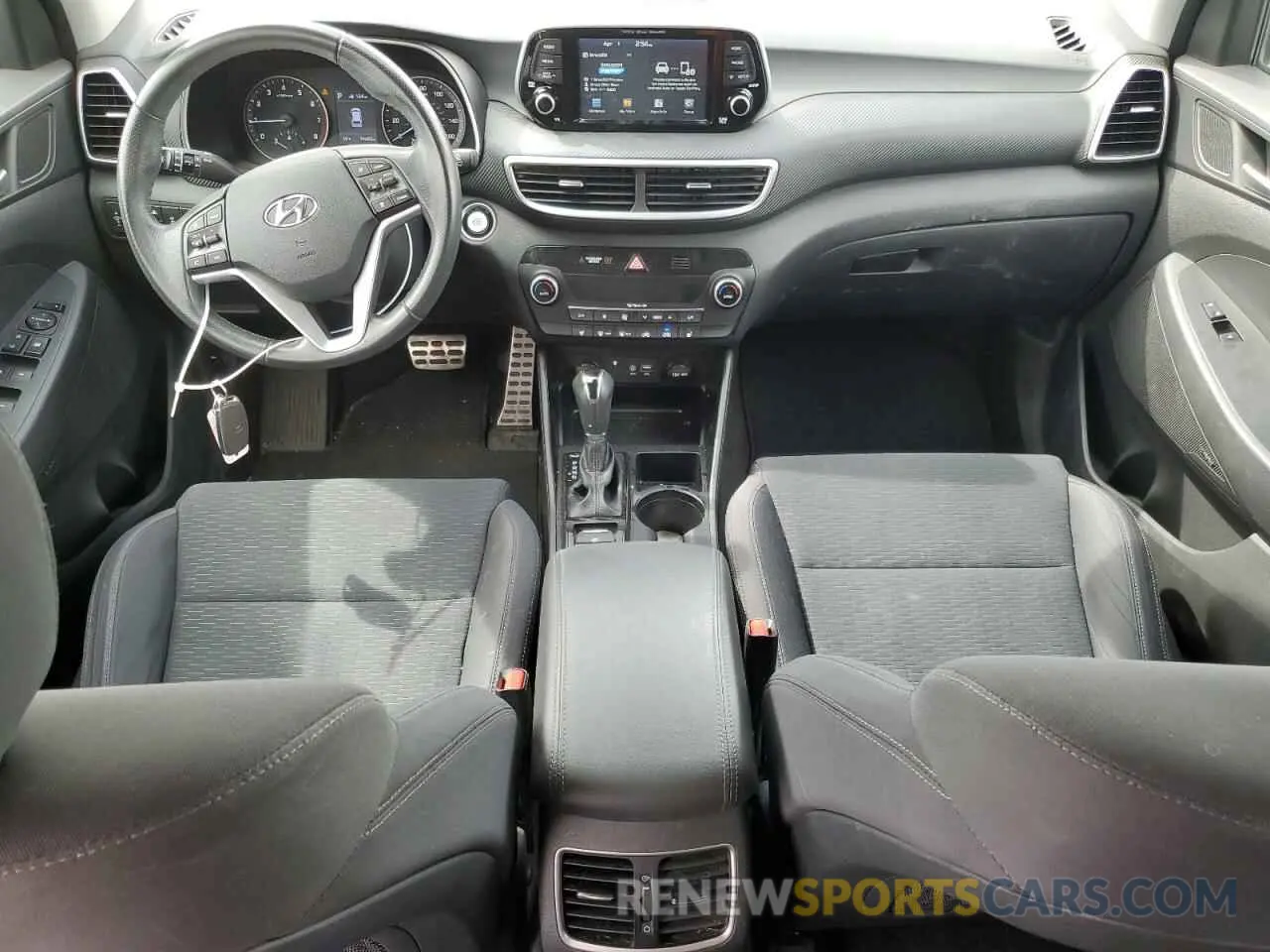 8 Photograph of a damaged car KM8J3CAL0KU958584 HYUNDAI TUCSON 2019