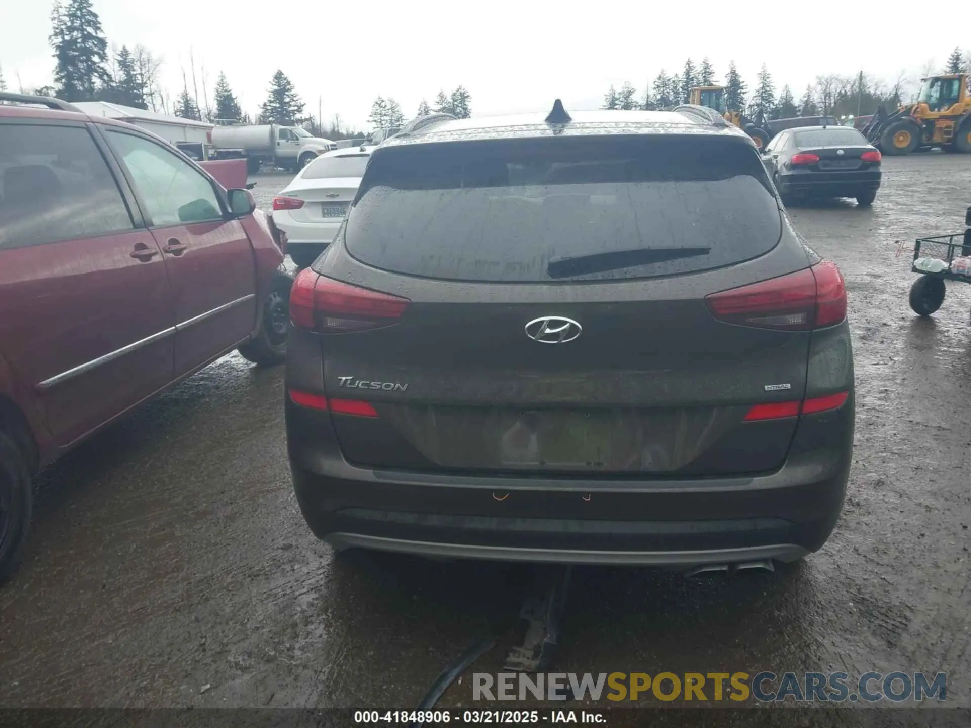 17 Photograph of a damaged car KM8J3CAL3KU040750 HYUNDAI TUCSON 2019