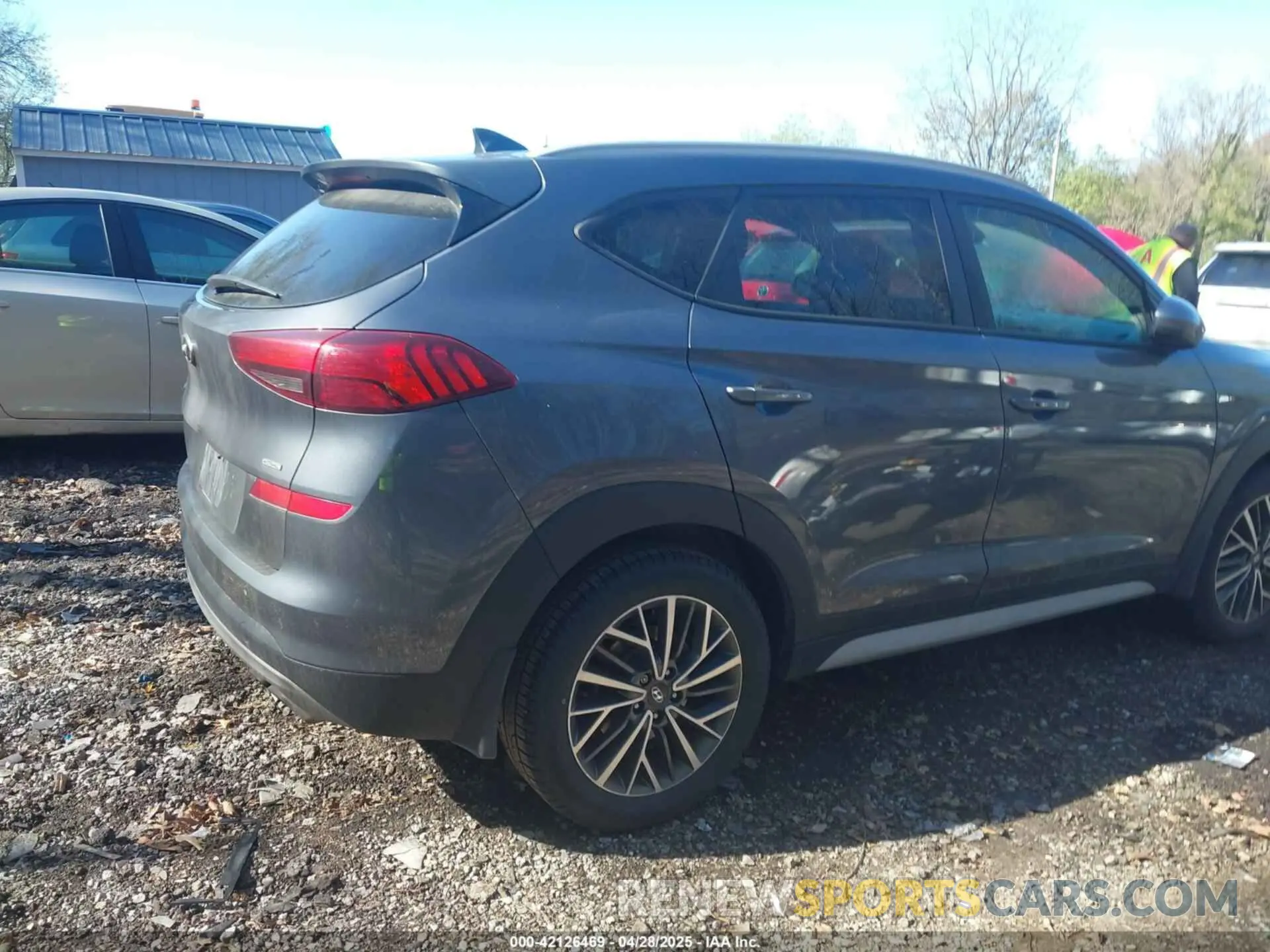 17 Photograph of a damaged car KM8J3CAL4KU959009 HYUNDAI TUCSON 2019