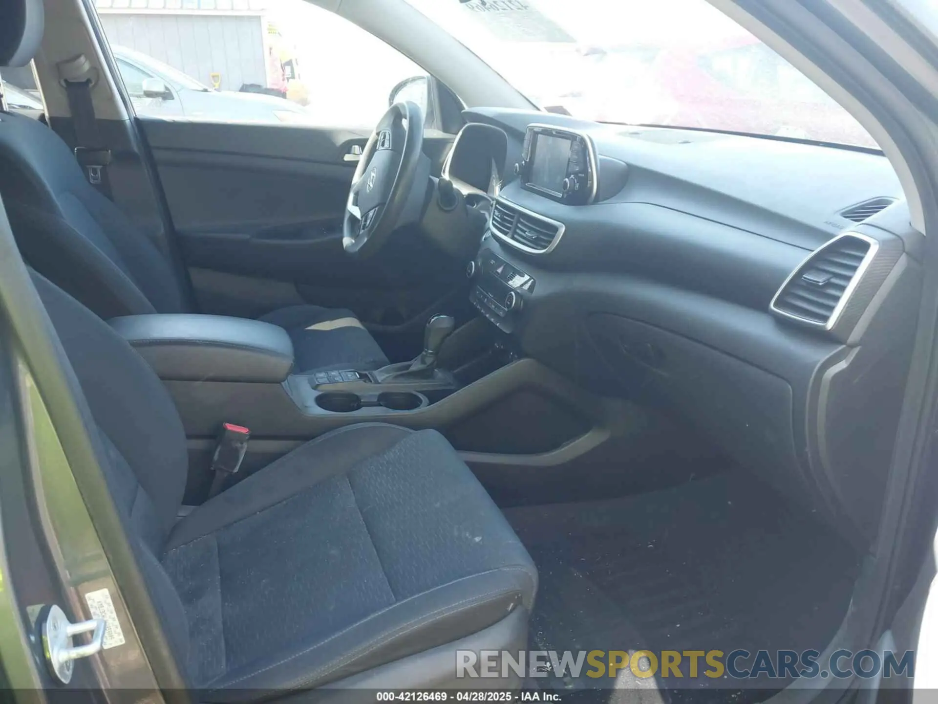 5 Photograph of a damaged car KM8J3CAL4KU959009 HYUNDAI TUCSON 2019