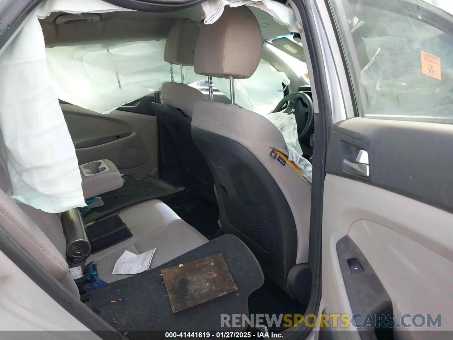 8 Photograph of a damaged car KM8J3CAL7KU839382 HYUNDAI TUCSON 2019
