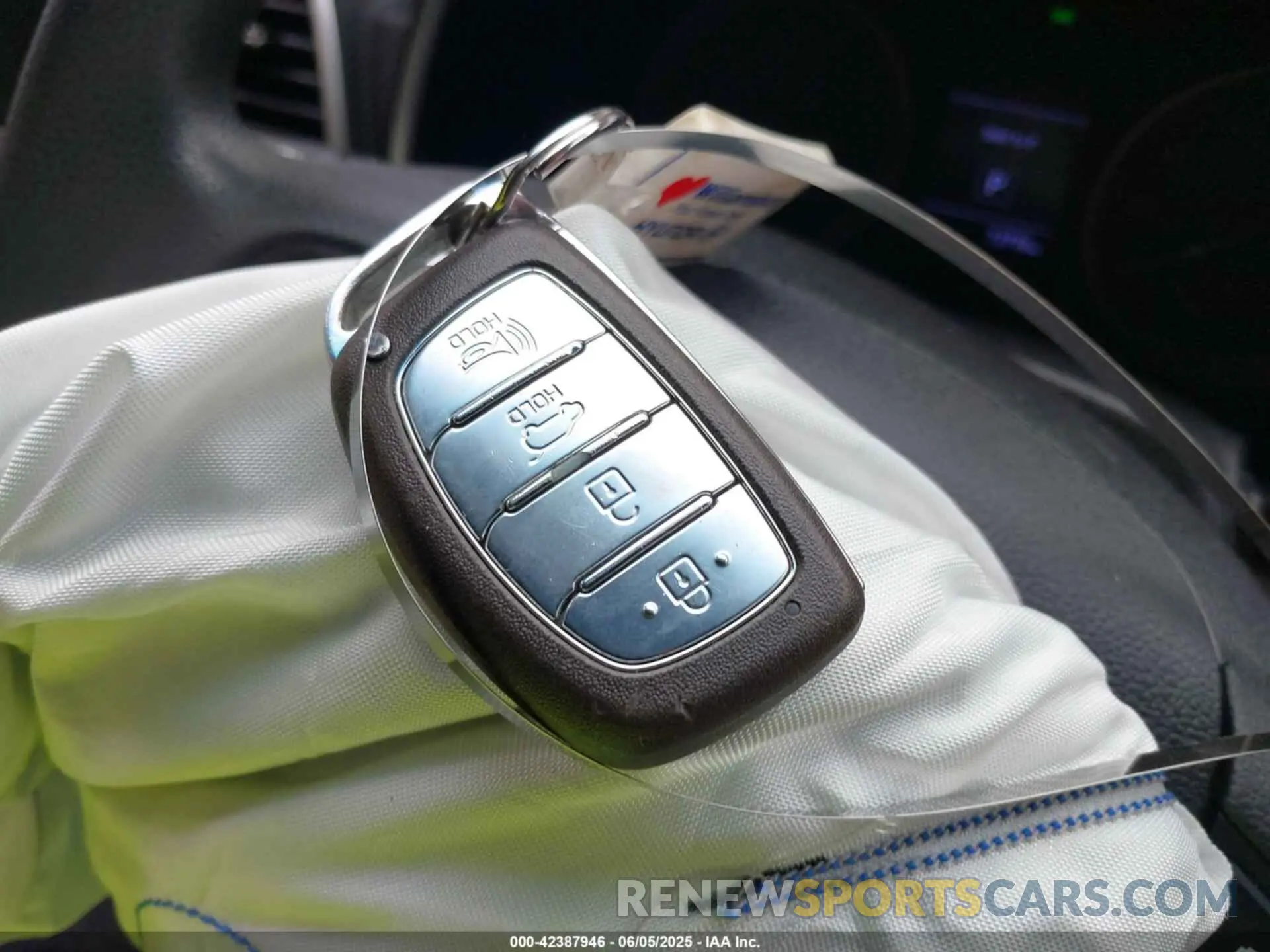 11 Photograph of a damaged car KM8J3CAL7KU993669 HYUNDAI TUCSON 2019