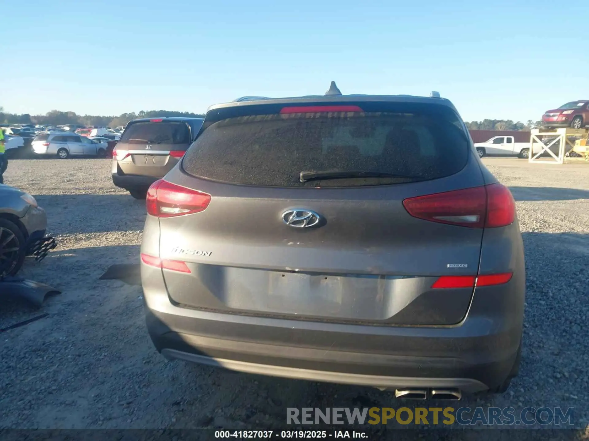 16 Photograph of a damaged car KM8J3CAL9KU022298 HYUNDAI TUCSON 2019