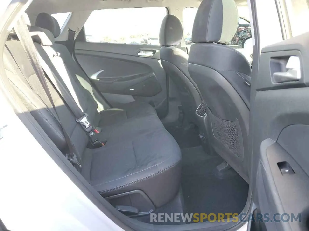 11 Photograph of a damaged car KM8J3CALXKU964957 HYUNDAI TUCSON 2019