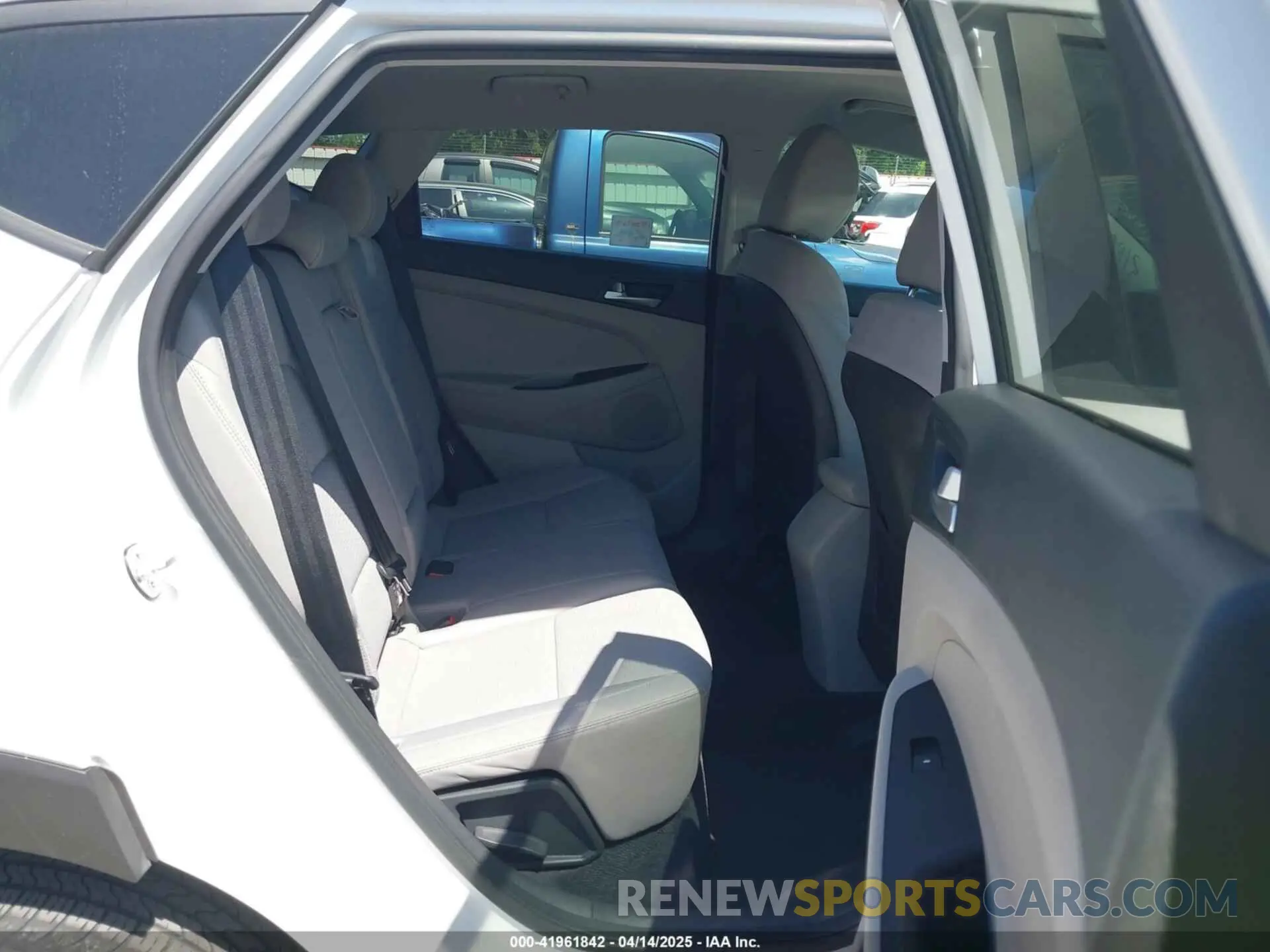 8 Photograph of a damaged car KMHJ23A44KU914504 HYUNDAI TUCSON 2019