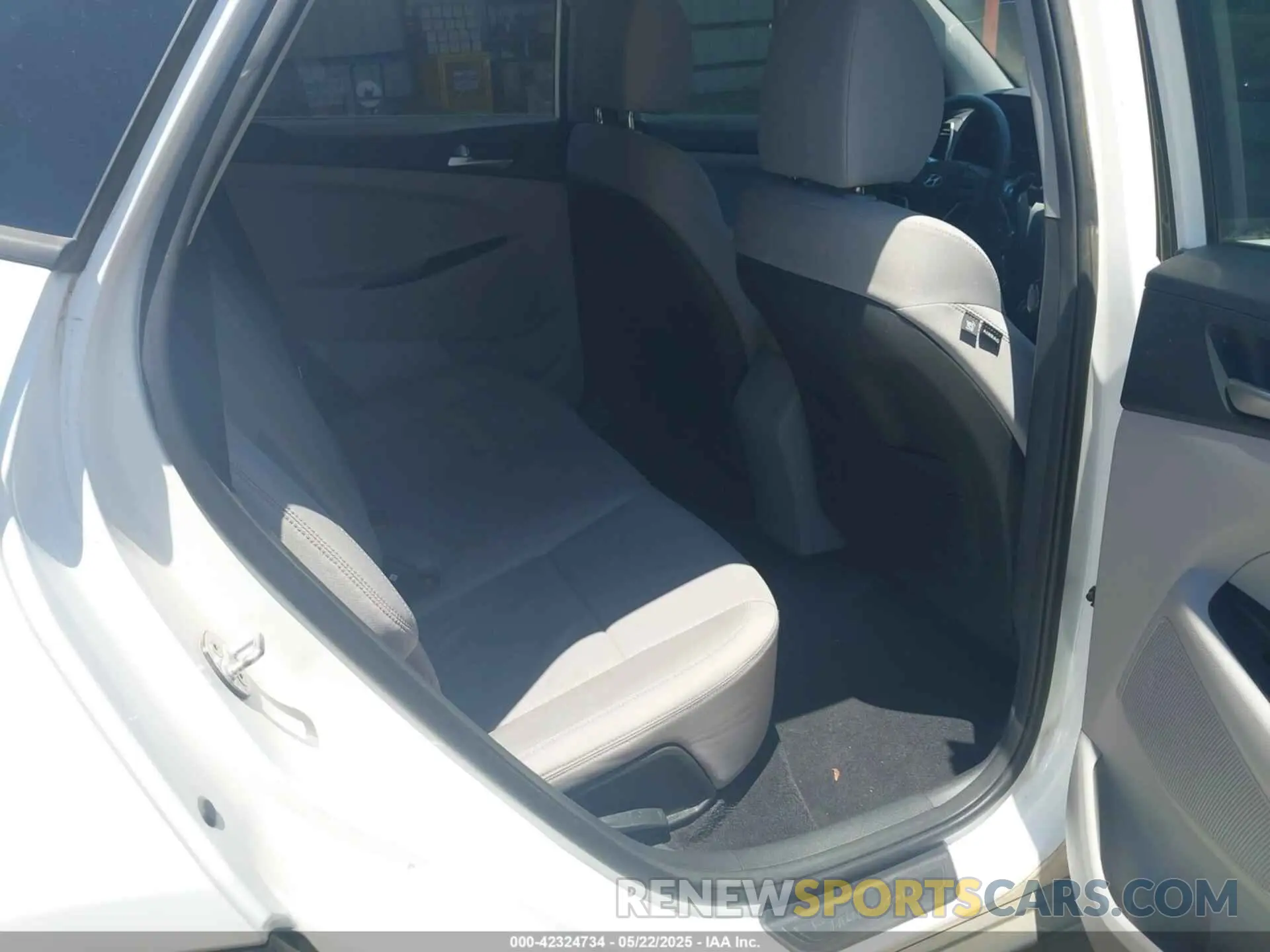 8 Photograph of a damaged car KM8J23A47LU117892 HYUNDAI TUCSON 2020