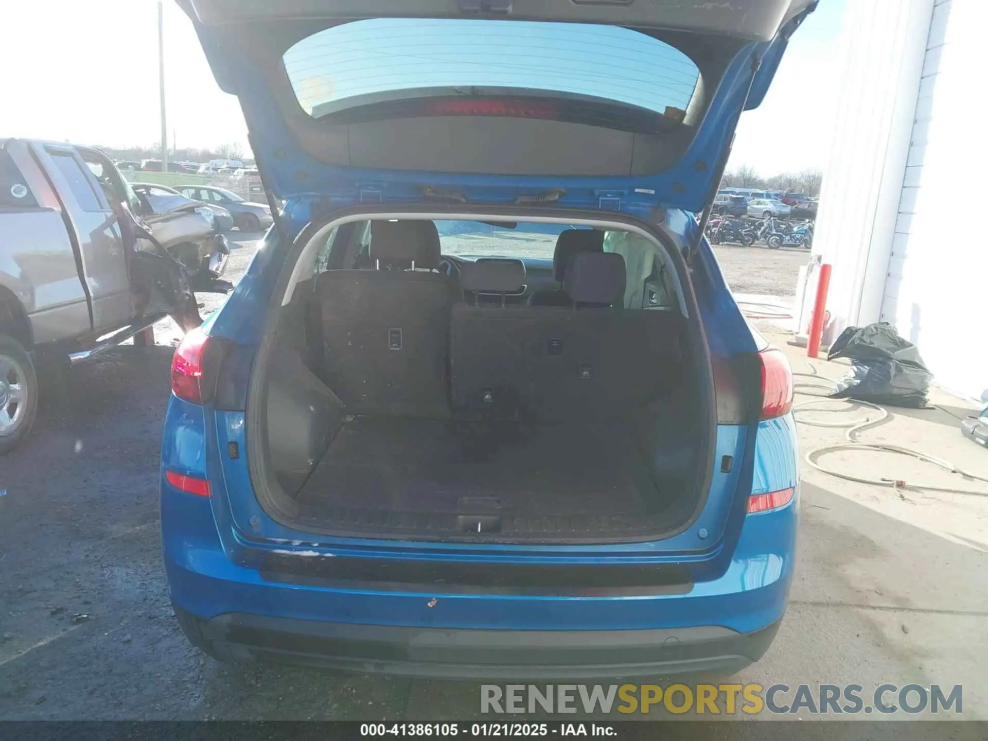 8 Photograph of a damaged car KM8J23A49LU190102 HYUNDAI TUCSON 2020