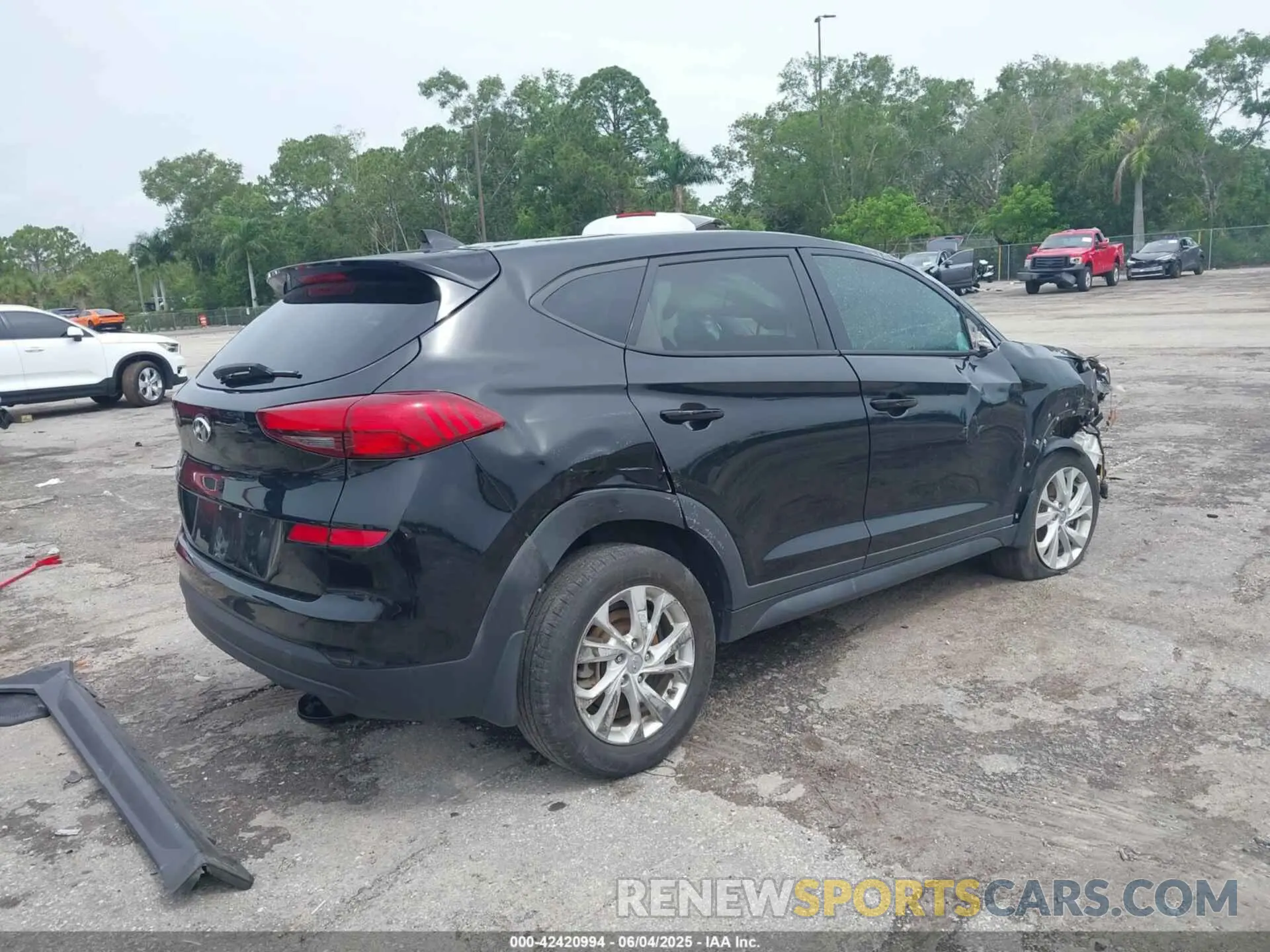 4 Photograph of a damaged car KM8J23A4XLU076027 HYUNDAI TUCSON 2020