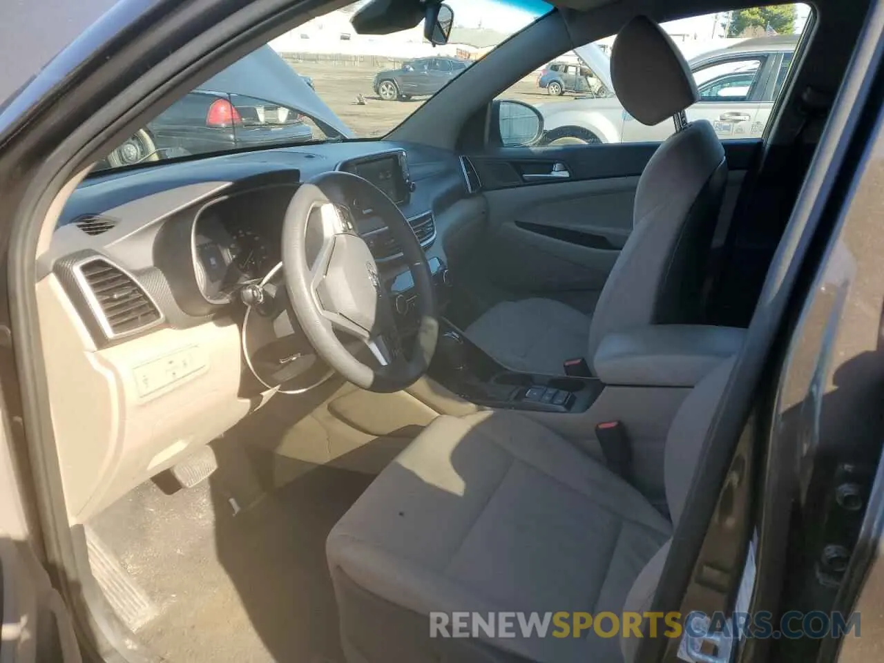 7 Photograph of a damaged car KM8J2CA41LU146384 HYUNDAI TUCSON 2020