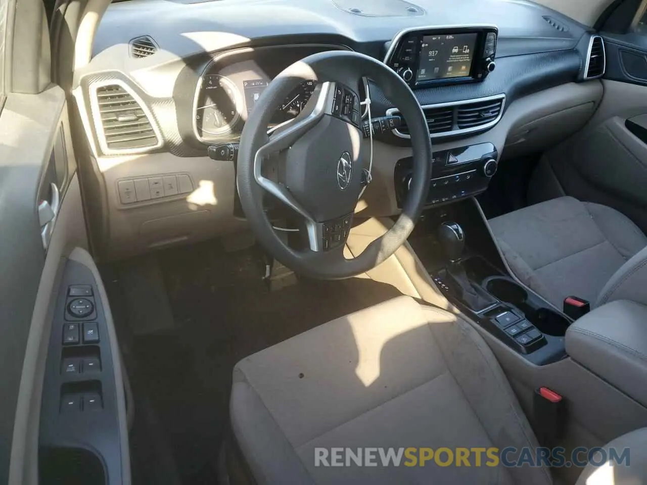 8 Photograph of a damaged car KM8J2CA41LU146384 HYUNDAI TUCSON 2020