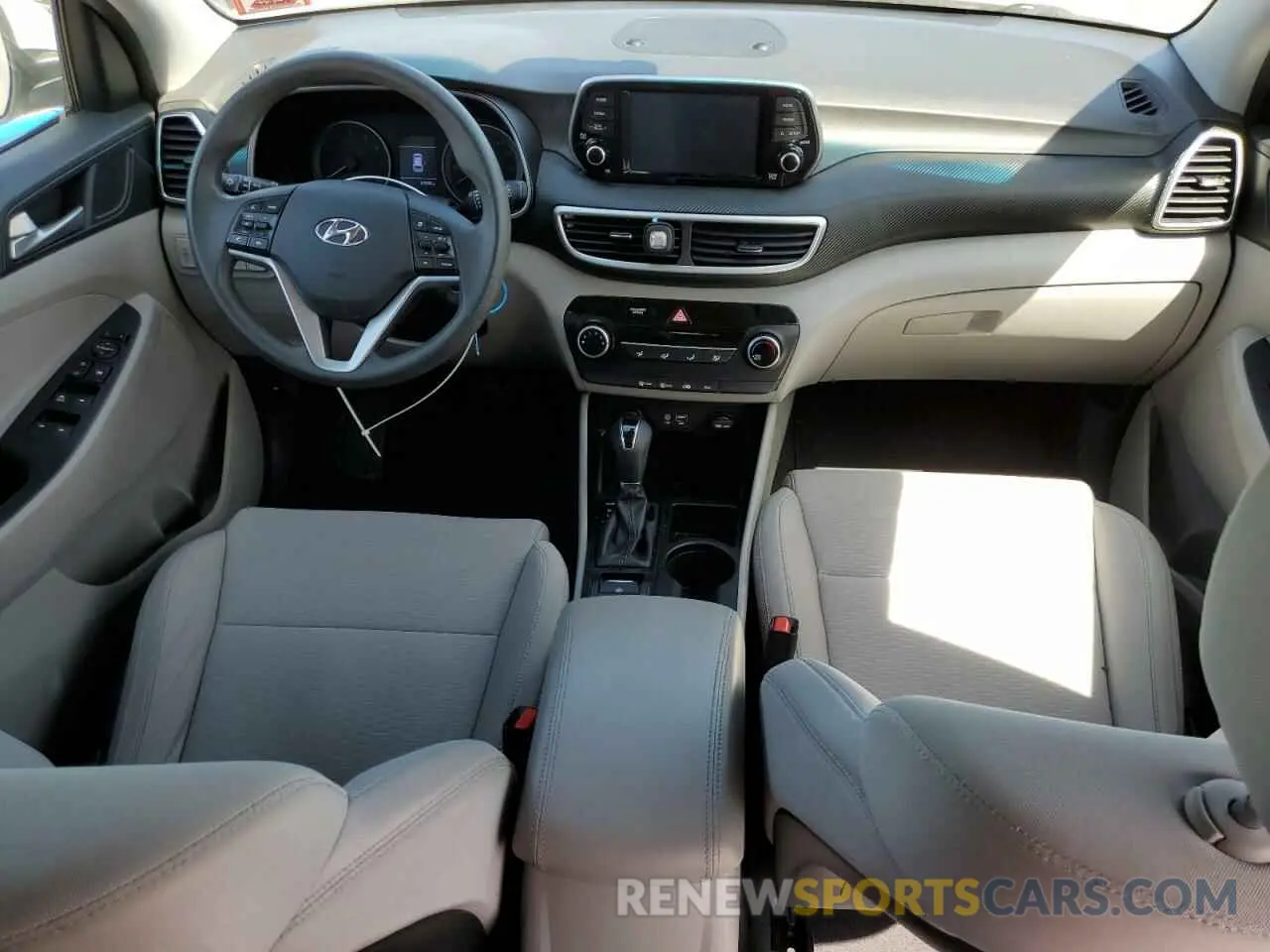 8 Photograph of a damaged car KM8J2CA41LU157465 HYUNDAI TUCSON 2020