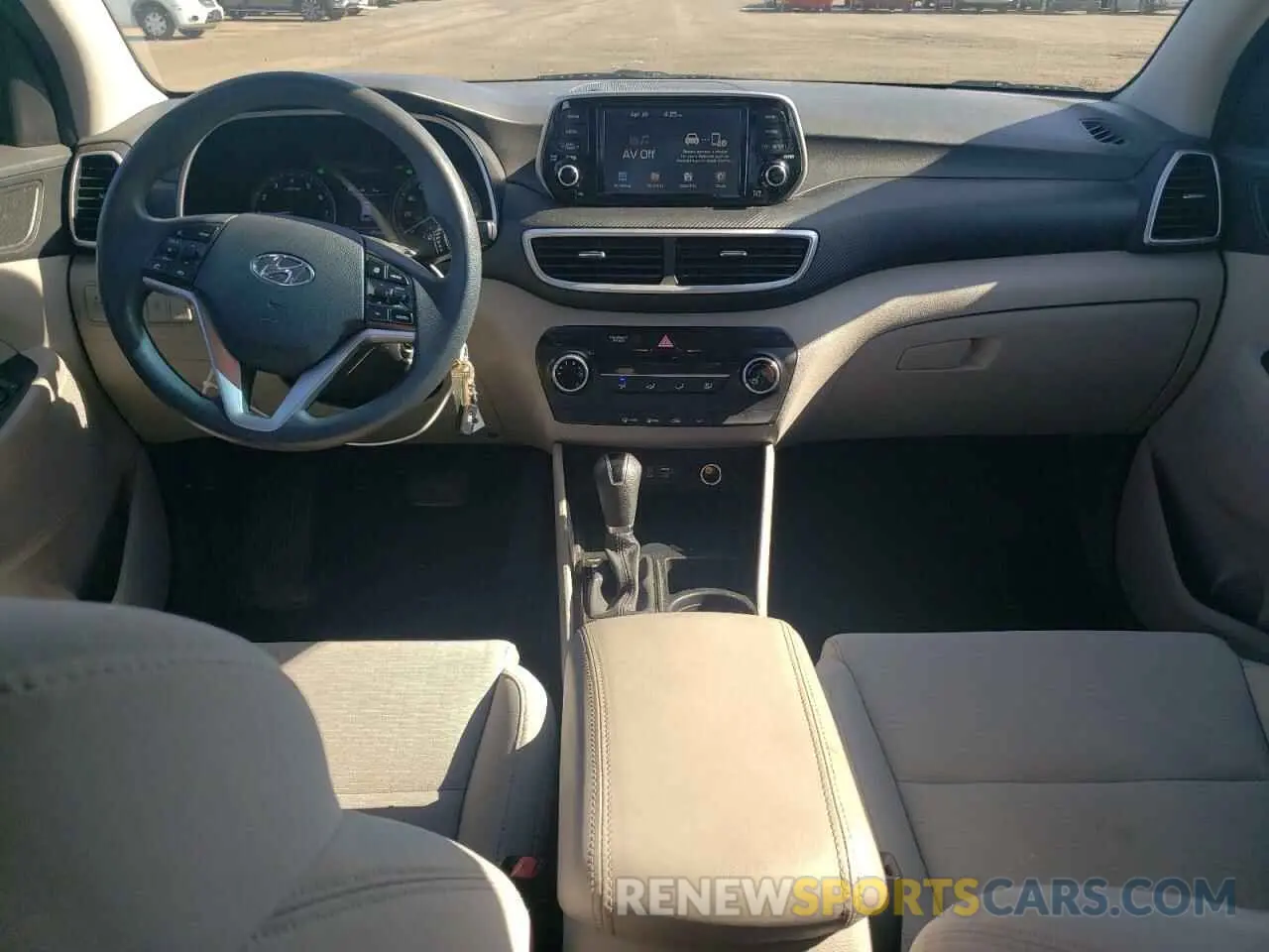 8 Photograph of a damaged car KM8J2CA42LU077771 HYUNDAI TUCSON 2020