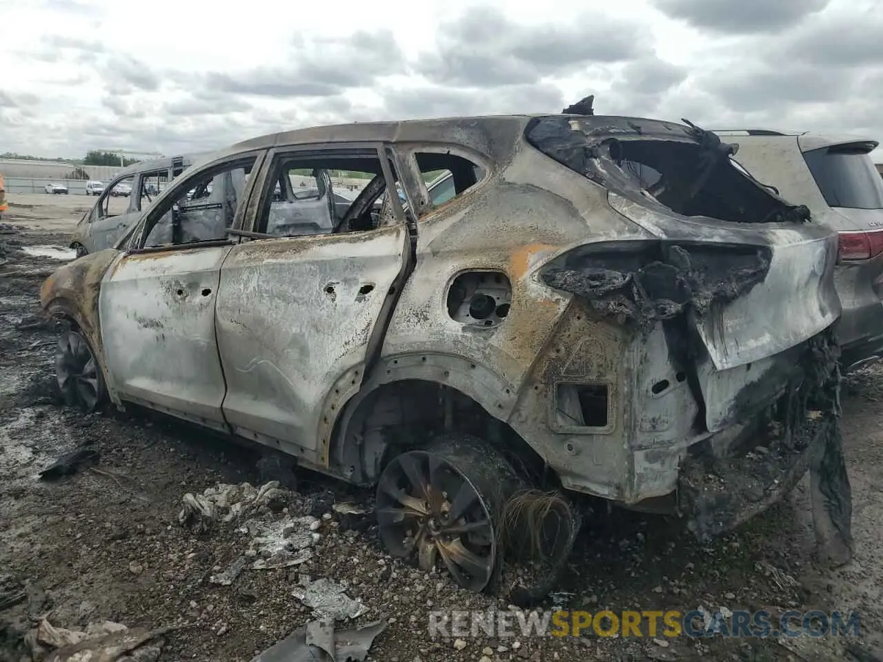 2 Photograph of a damaged car KM8J2CA42LU133613 HYUNDAI TUCSON 2020