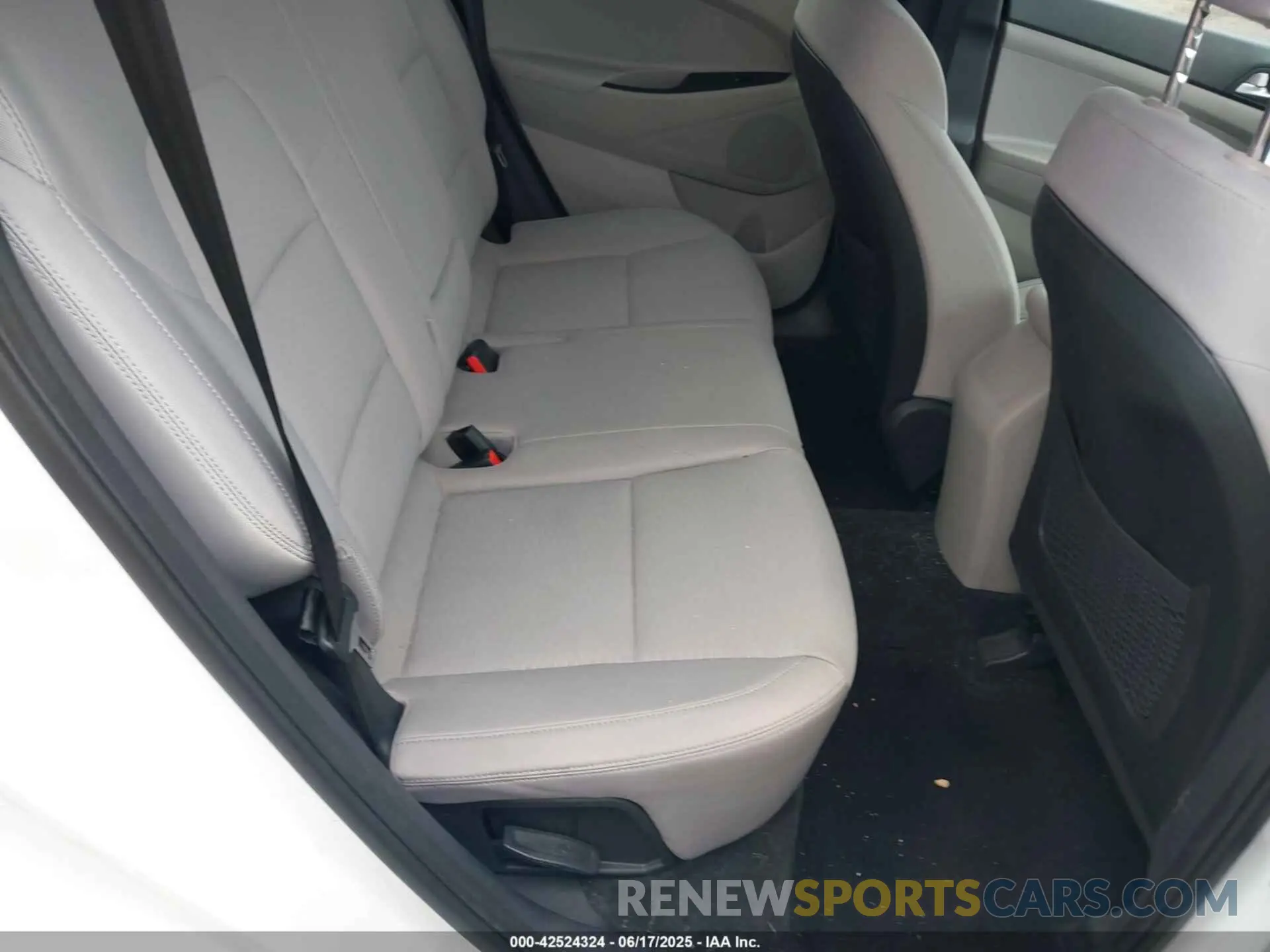 8 Photograph of a damaged car KM8J2CA42LU159807 HYUNDAI TUCSON 2020