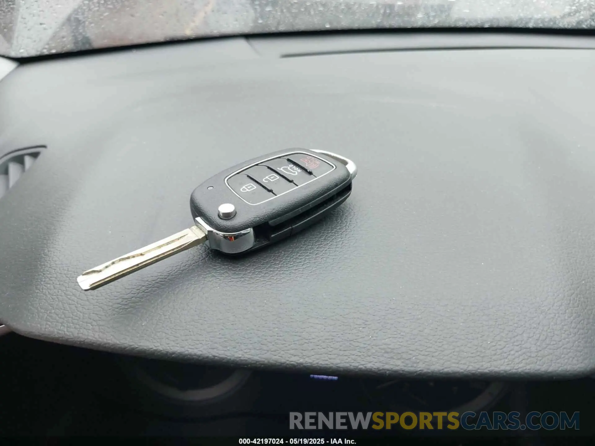11 Photograph of a damaged car KM8J2CA45LU081250 HYUNDAI TUCSON 2020