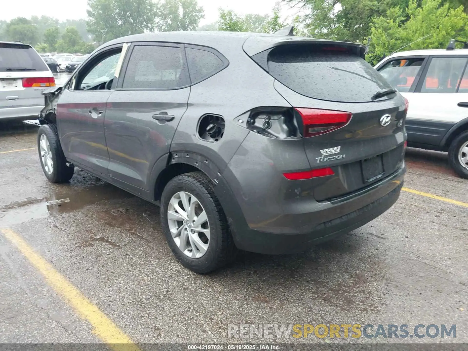 3 Photograph of a damaged car KM8J2CA45LU081250 HYUNDAI TUCSON 2020