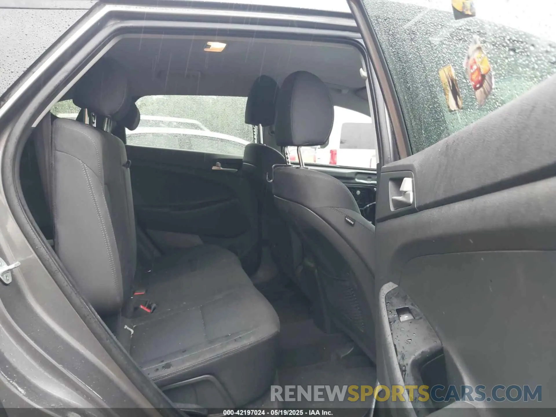 8 Photograph of a damaged car KM8J2CA45LU081250 HYUNDAI TUCSON 2020