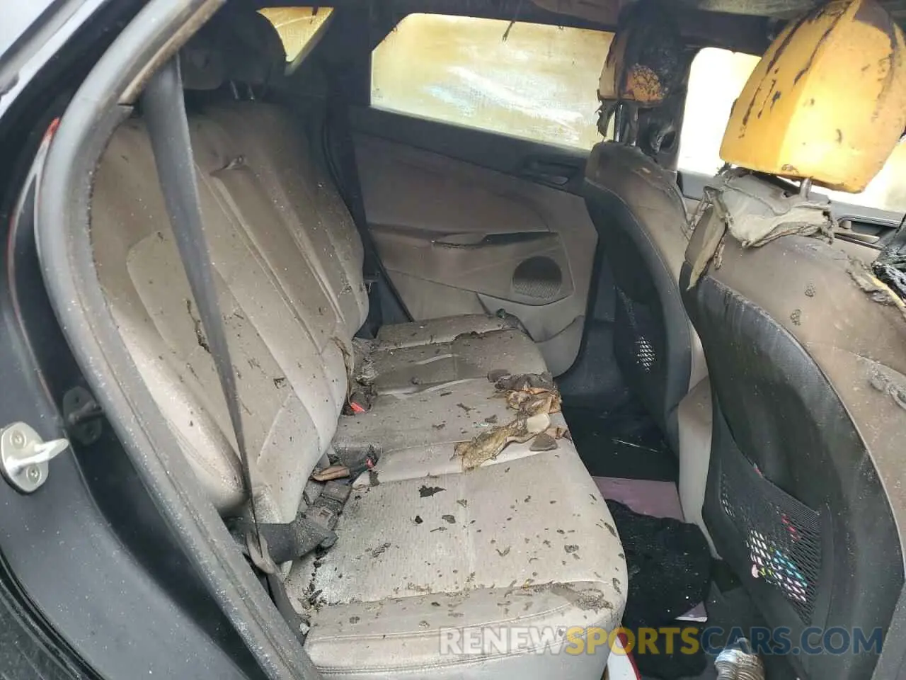 10 Photograph of a damaged car KM8J2CA45LU094418 HYUNDAI TUCSON 2020