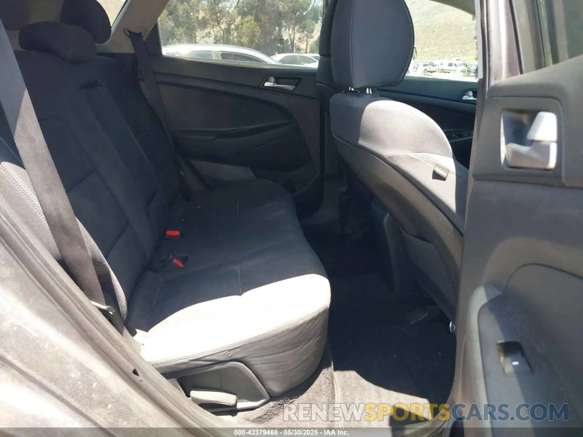 8 Photograph of a damaged car KM8J2CA45LU161809 HYUNDAI TUCSON 2020