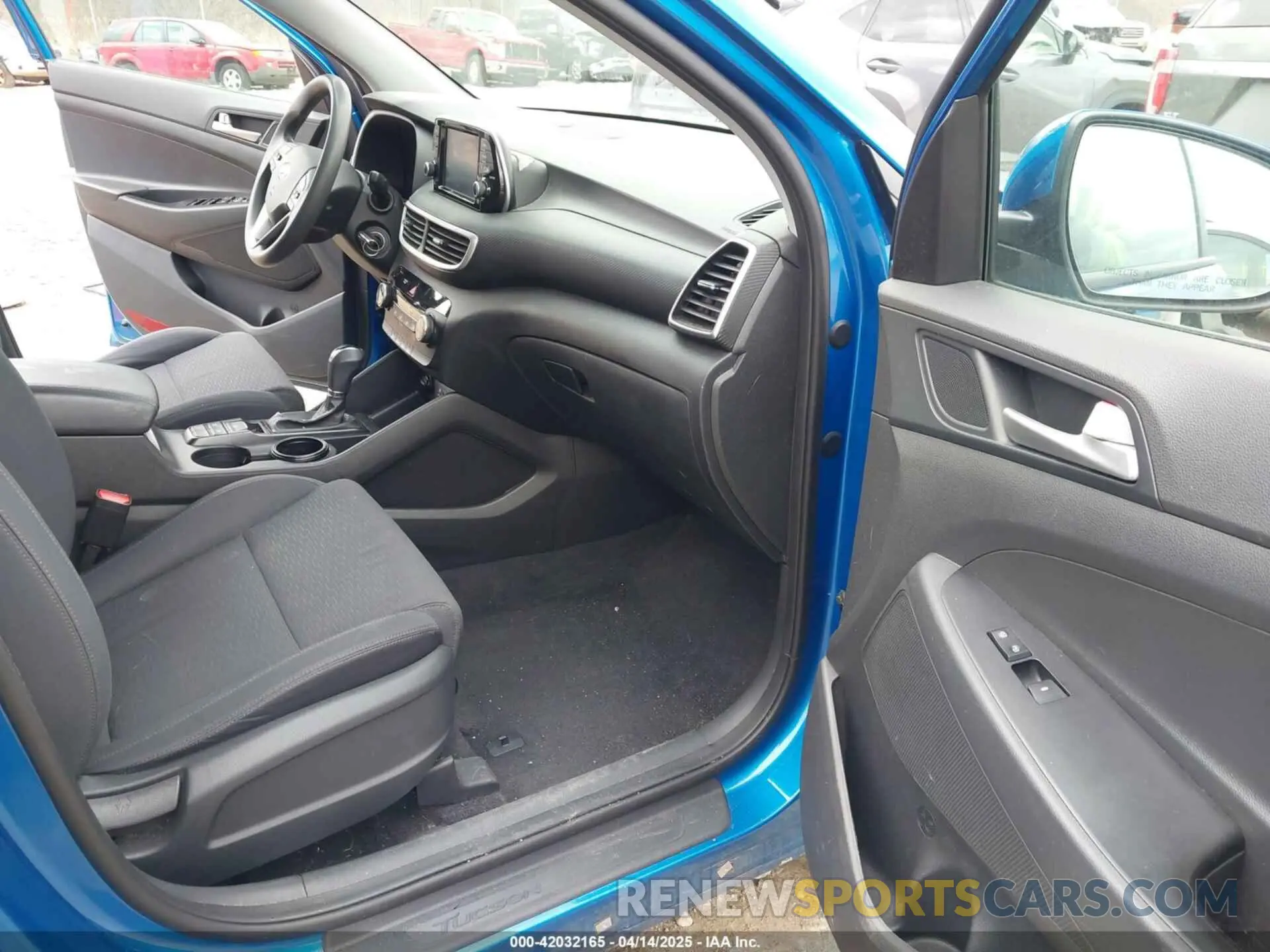 5 Photograph of a damaged car KM8J2CA46LU210855 HYUNDAI TUCSON 2020
