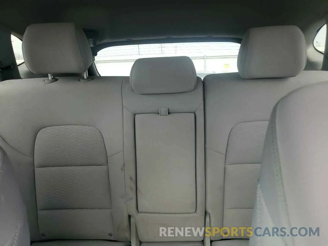 10 Photograph of a damaged car KM8J2CA47LU239569 HYUNDAI TUCSON 2020