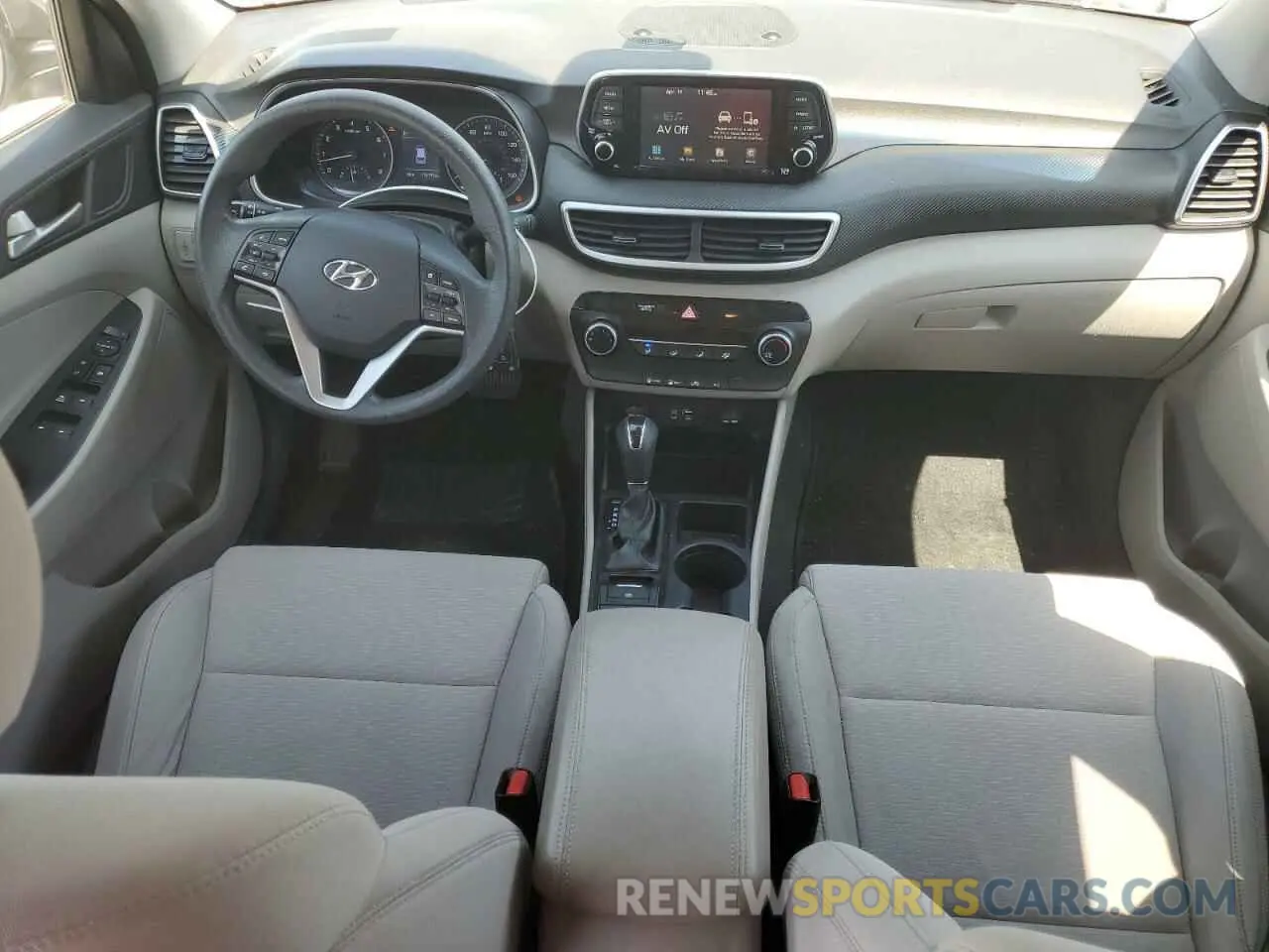 8 Photograph of a damaged car KM8J2CA48LU078925 HYUNDAI TUCSON 2020