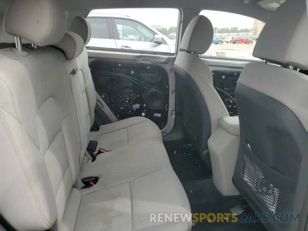 10 Photograph of a damaged car KM8J2CA48LU131588 HYUNDAI TUCSON 2020
