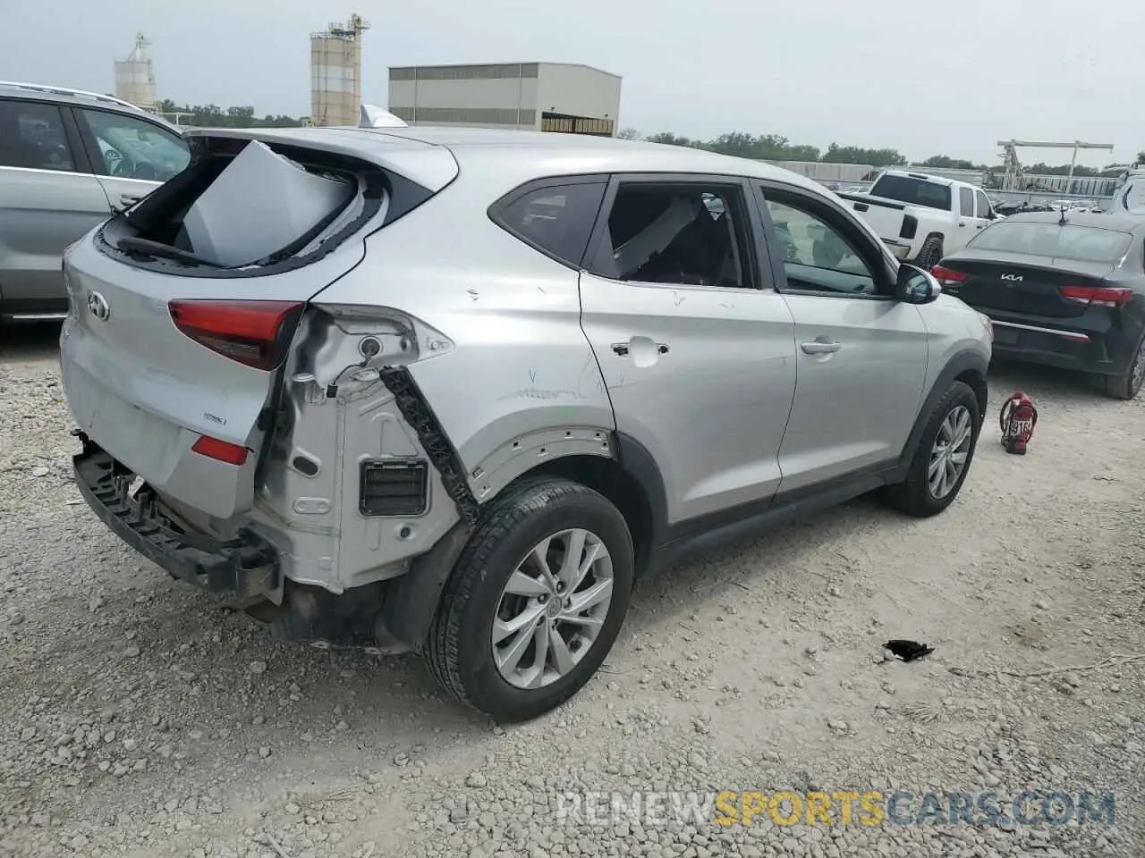 3 Photograph of a damaged car KM8J2CA48LU131588 HYUNDAI TUCSON 2020