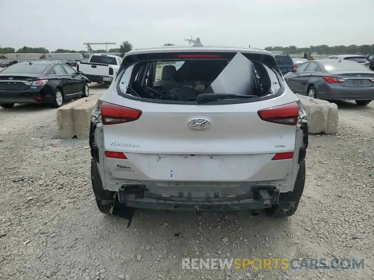 6 Photograph of a damaged car KM8J2CA48LU131588 HYUNDAI TUCSON 2020