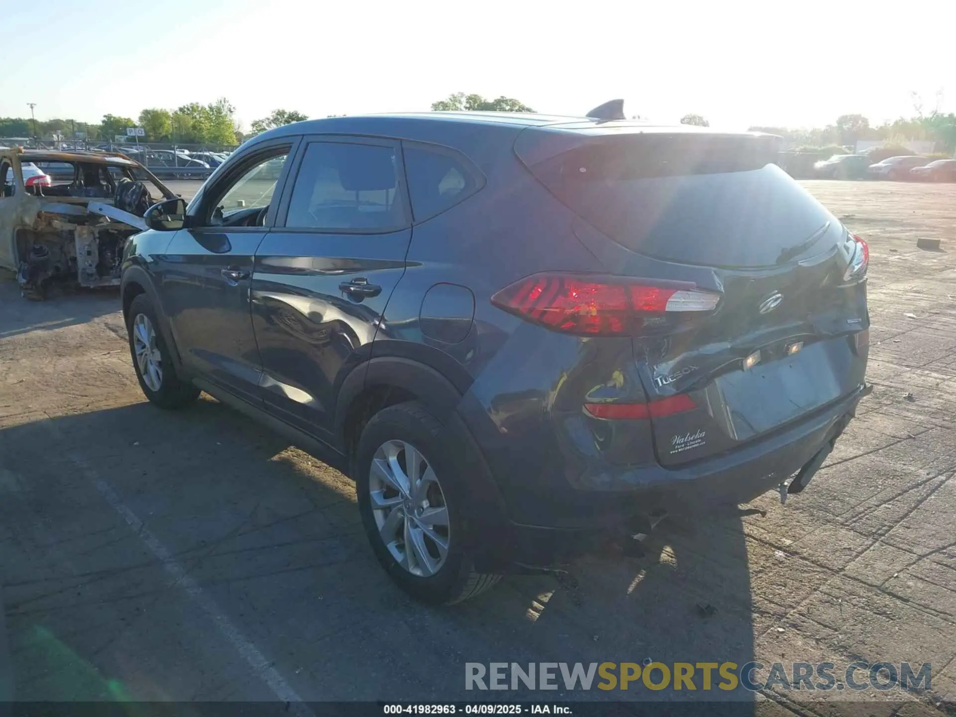 3 Photograph of a damaged car KM8J2CA48LU162243 HYUNDAI TUCSON 2020