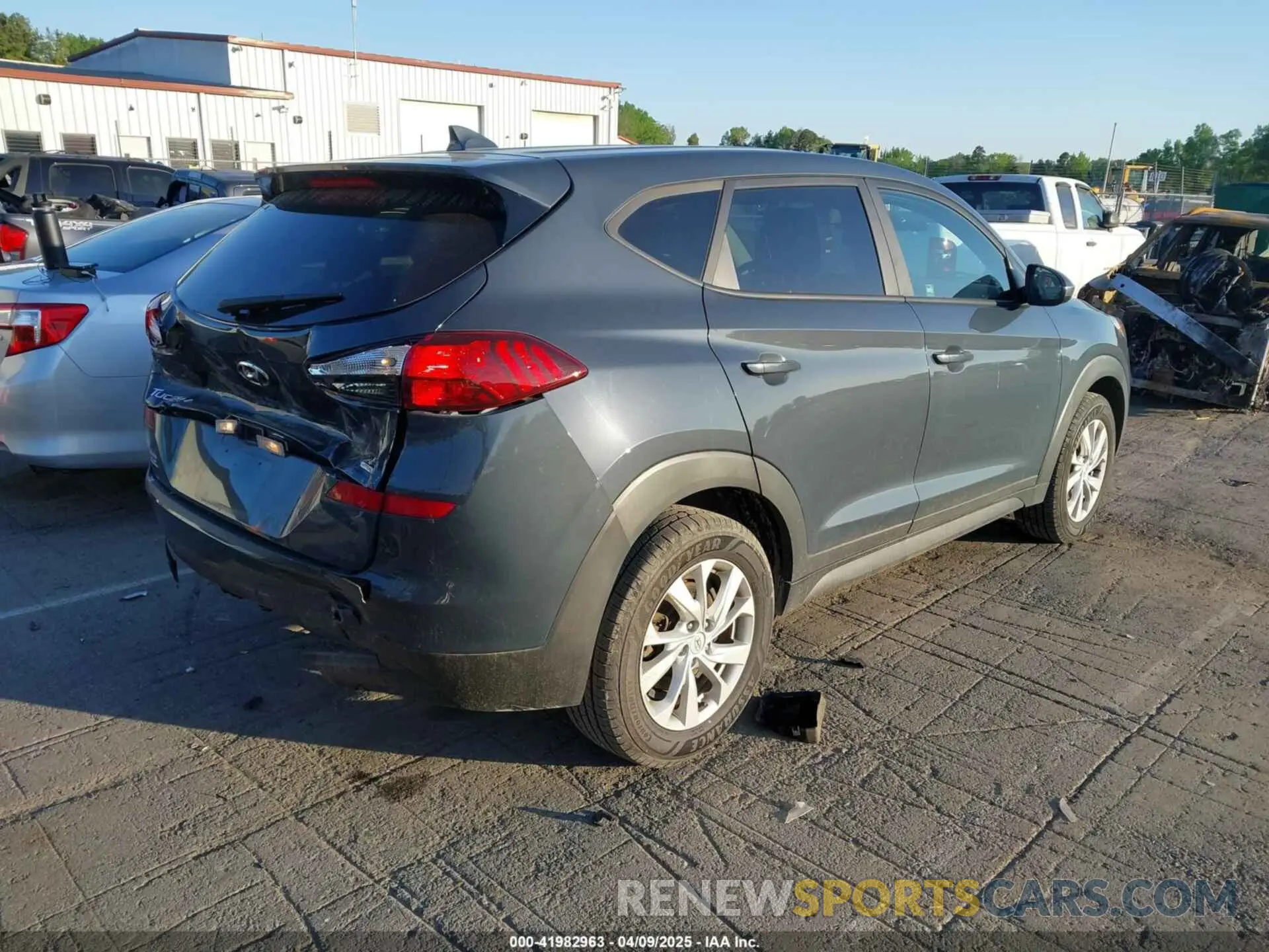 4 Photograph of a damaged car KM8J2CA48LU162243 HYUNDAI TUCSON 2020