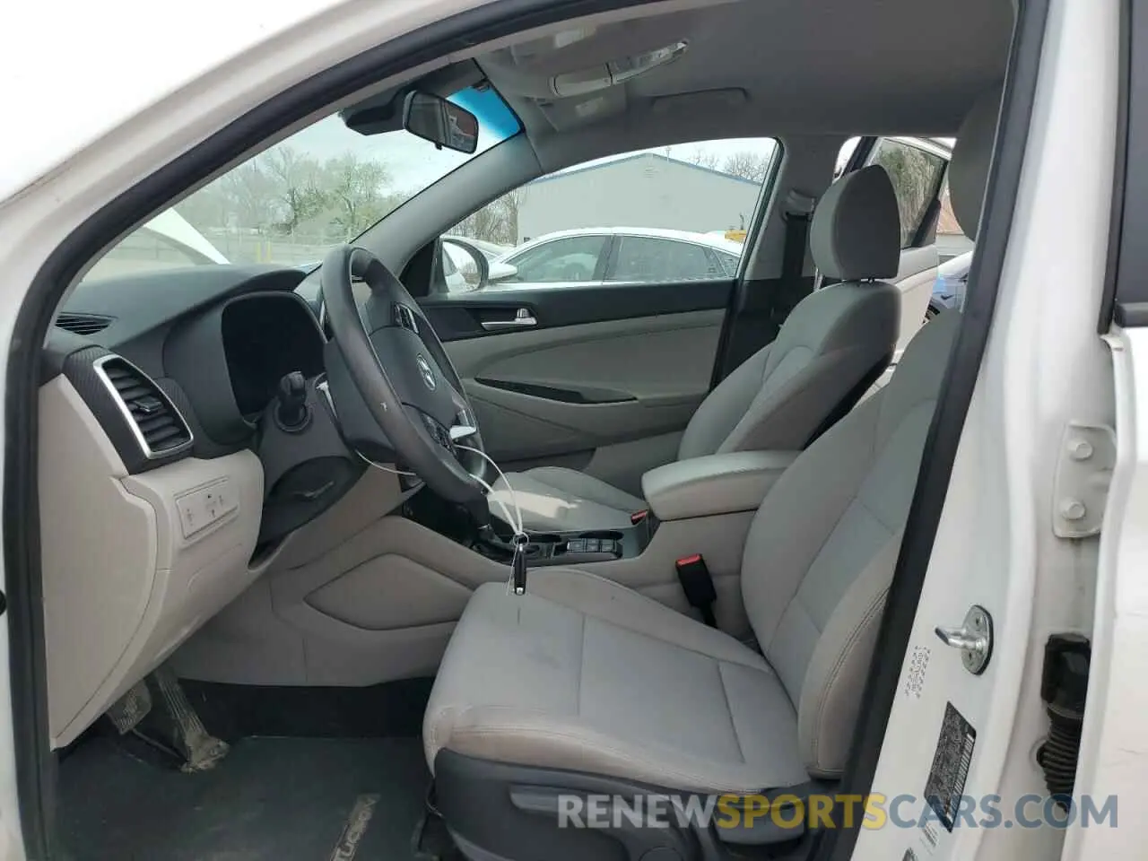 7 Photograph of a damaged car KM8J2CA49LU100432 HYUNDAI TUCSON 2020
