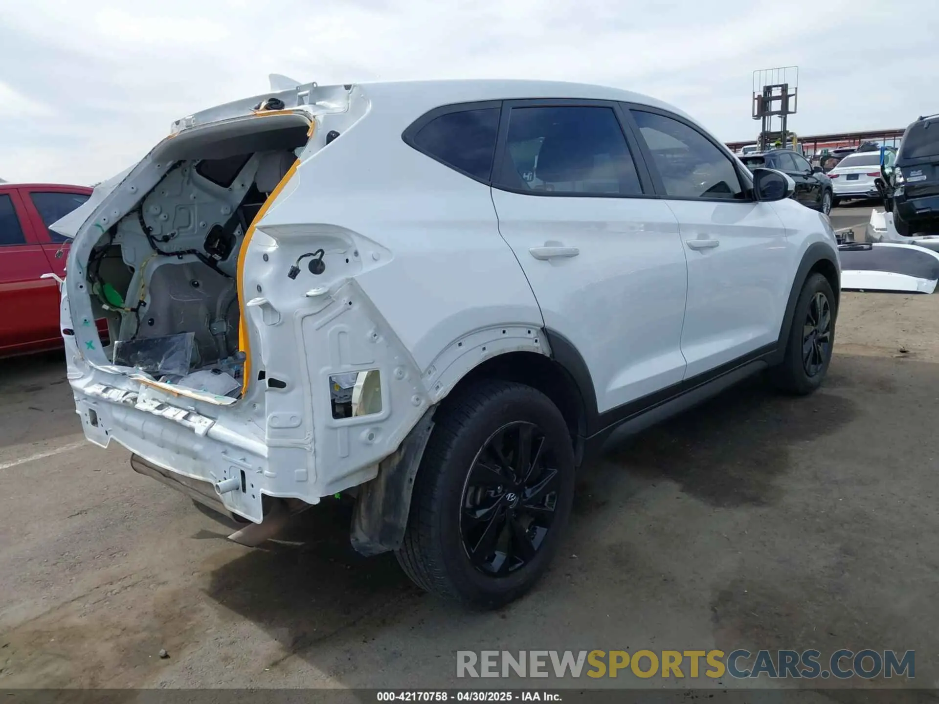 4 Photograph of a damaged car KM8J2CA4XLU159781 HYUNDAI TUCSON 2020