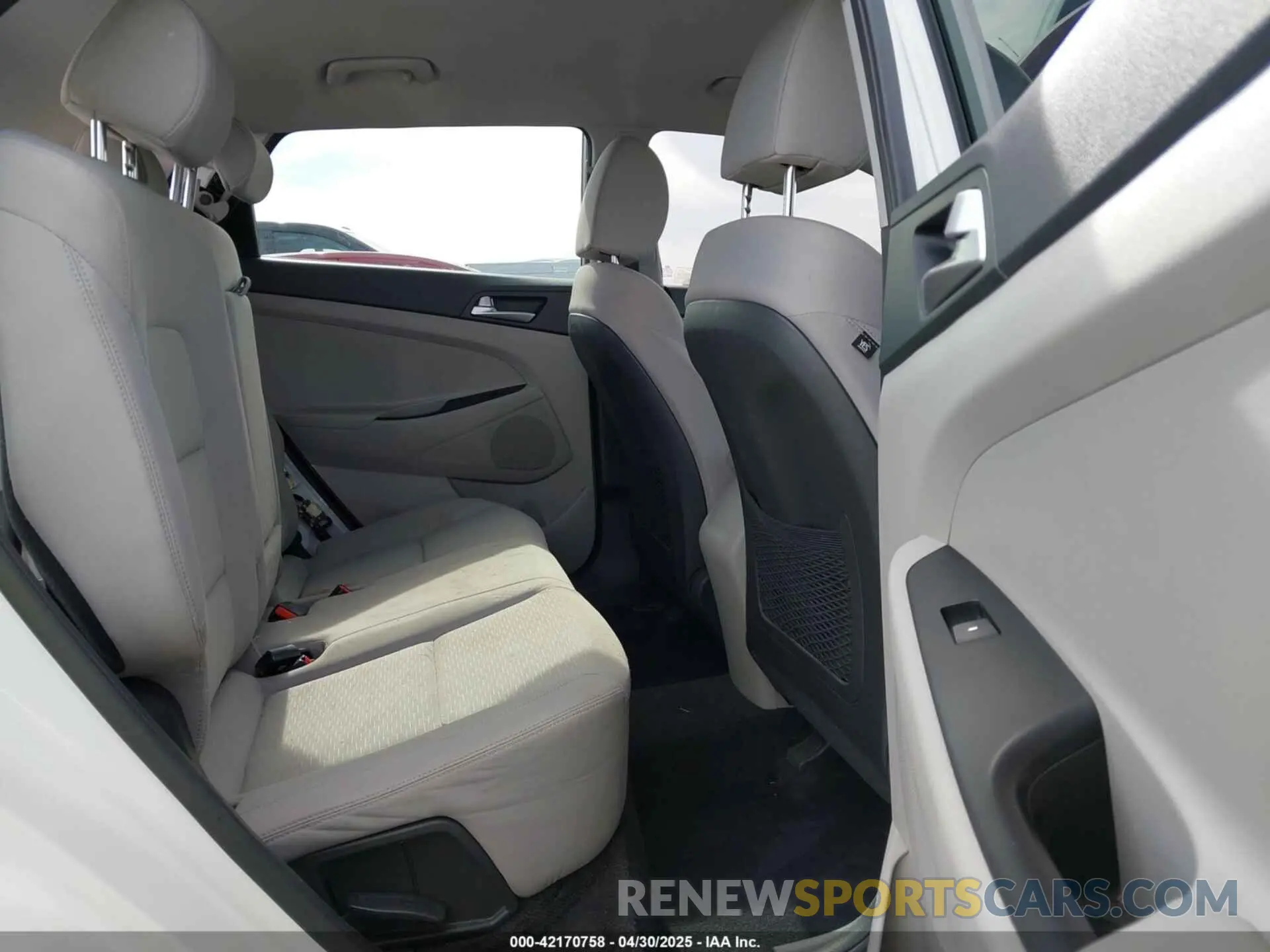 8 Photograph of a damaged car KM8J2CA4XLU159781 HYUNDAI TUCSON 2020