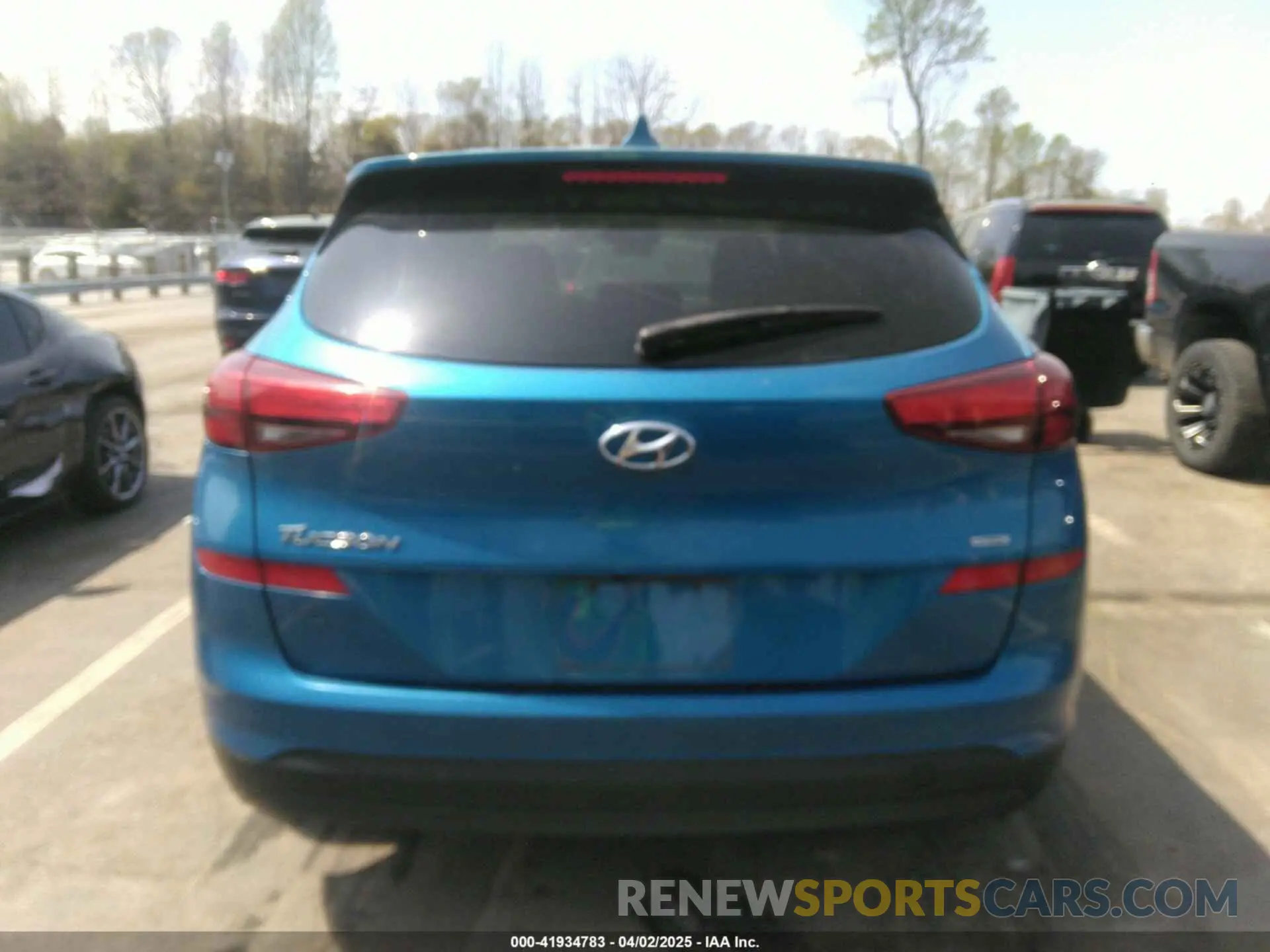 17 Photograph of a damaged car KM8J2CA4XLU190996 HYUNDAI TUCSON 2020