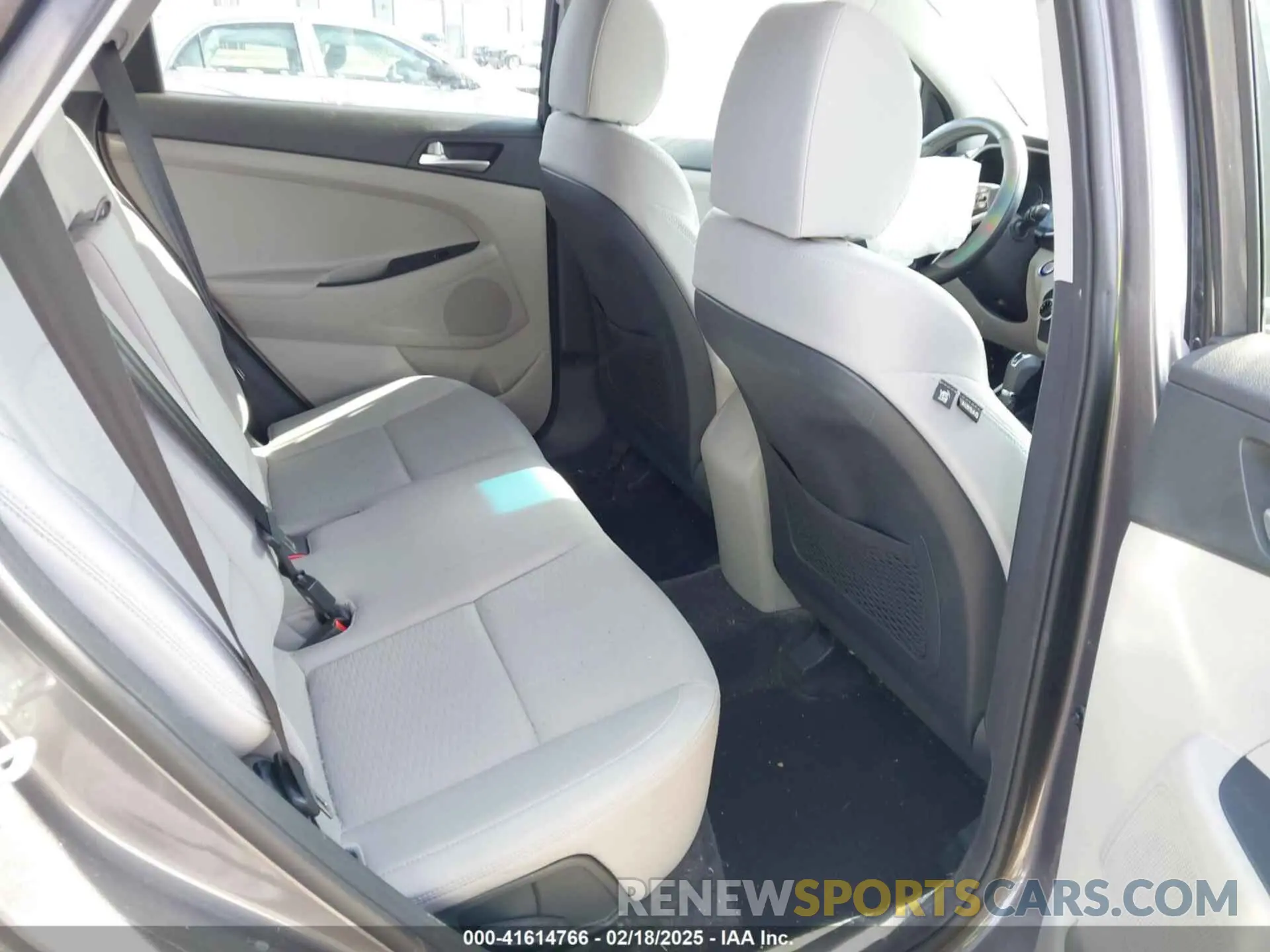 8 Photograph of a damaged car KM8J33A40LU111994 HYUNDAI TUCSON 2020