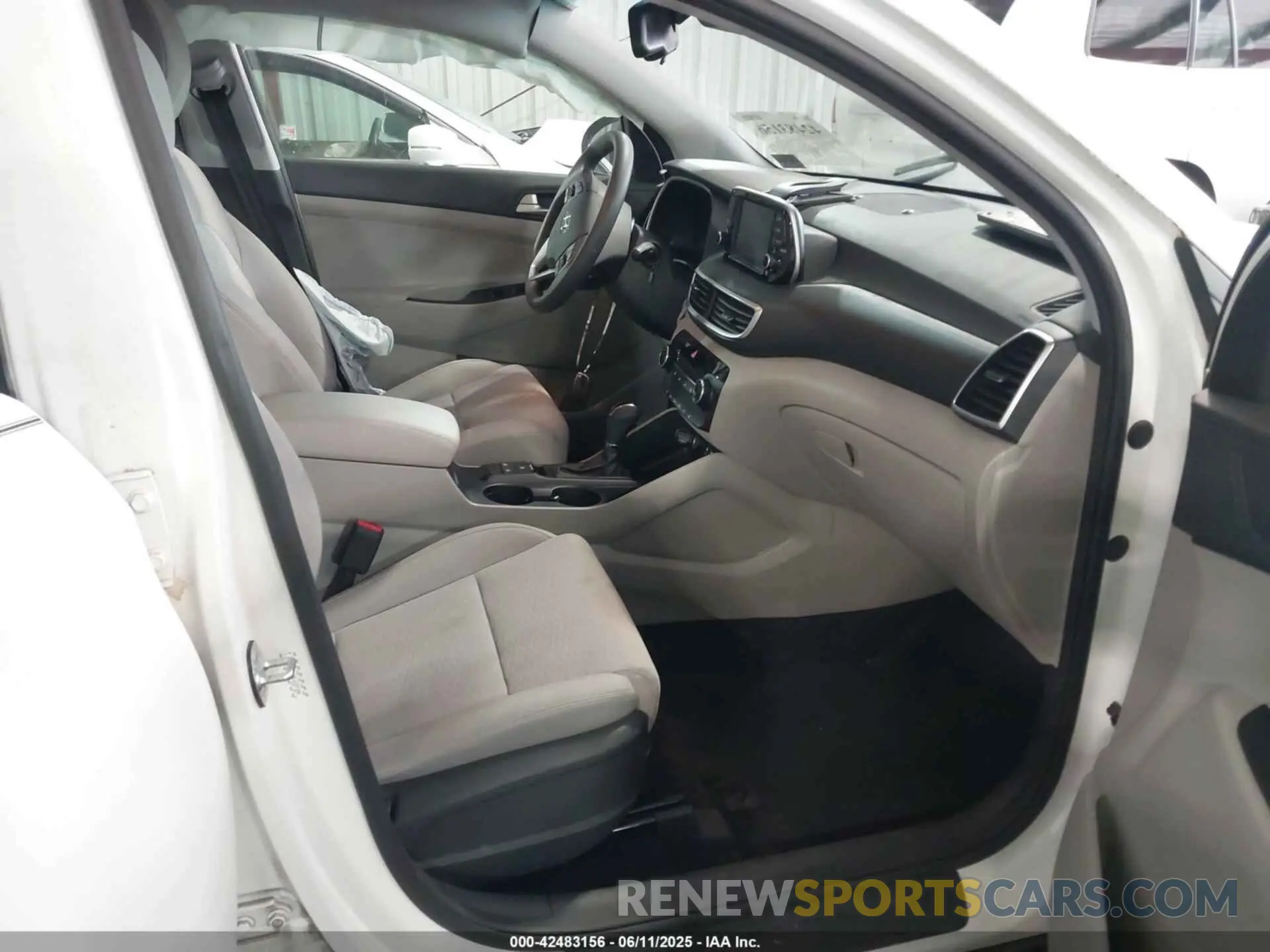 5 Photograph of a damaged car KM8J33A40LU127189 HYUNDAI TUCSON 2020