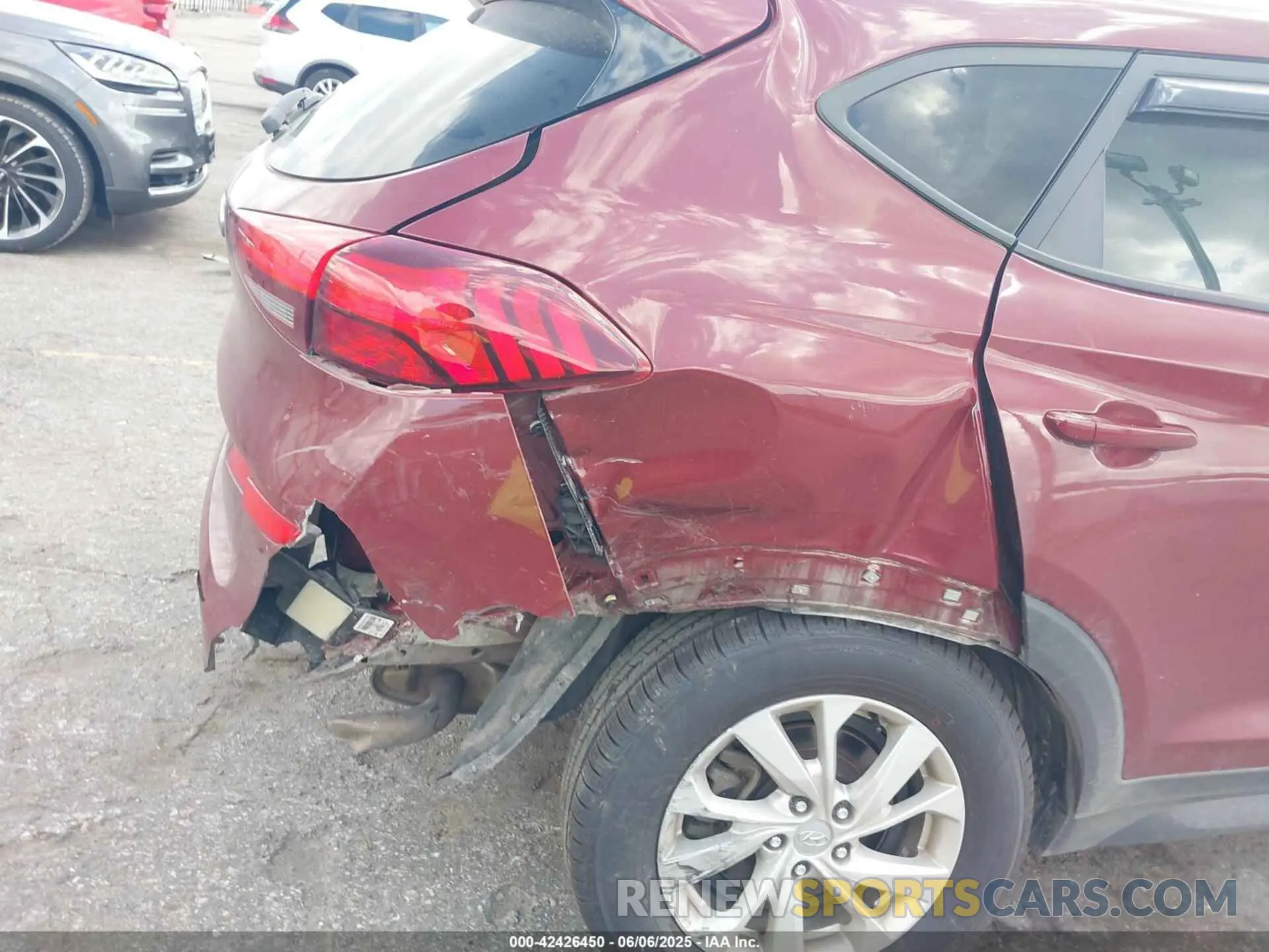 6 Photograph of a damaged car KM8J33A40LU162914 HYUNDAI TUCSON 2020