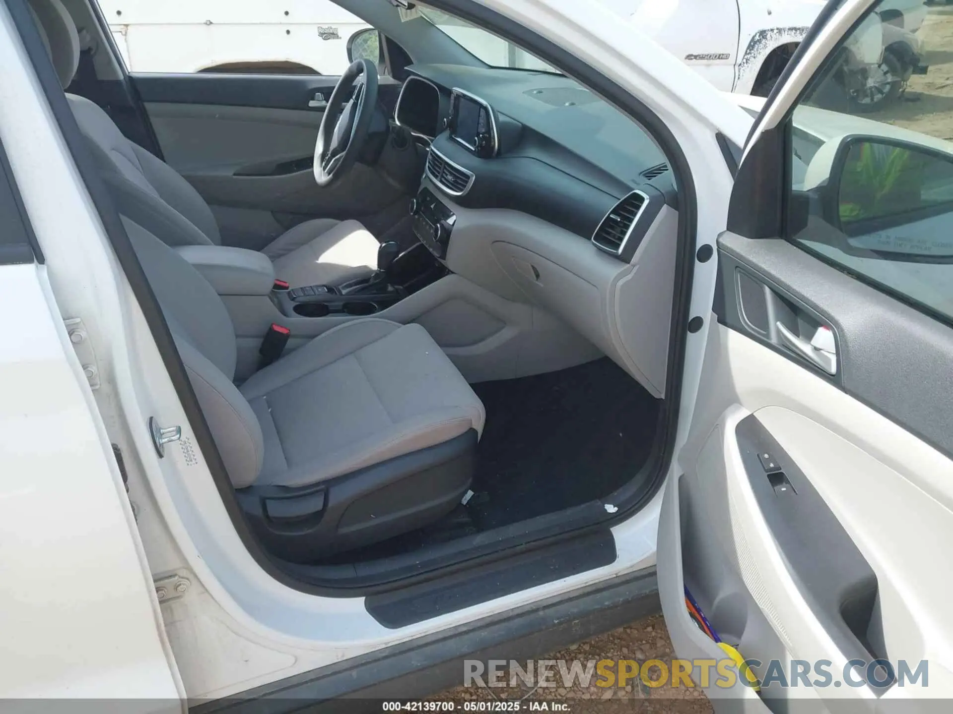 5 Photograph of a damaged car KM8J33A40LU224280 HYUNDAI TUCSON 2020