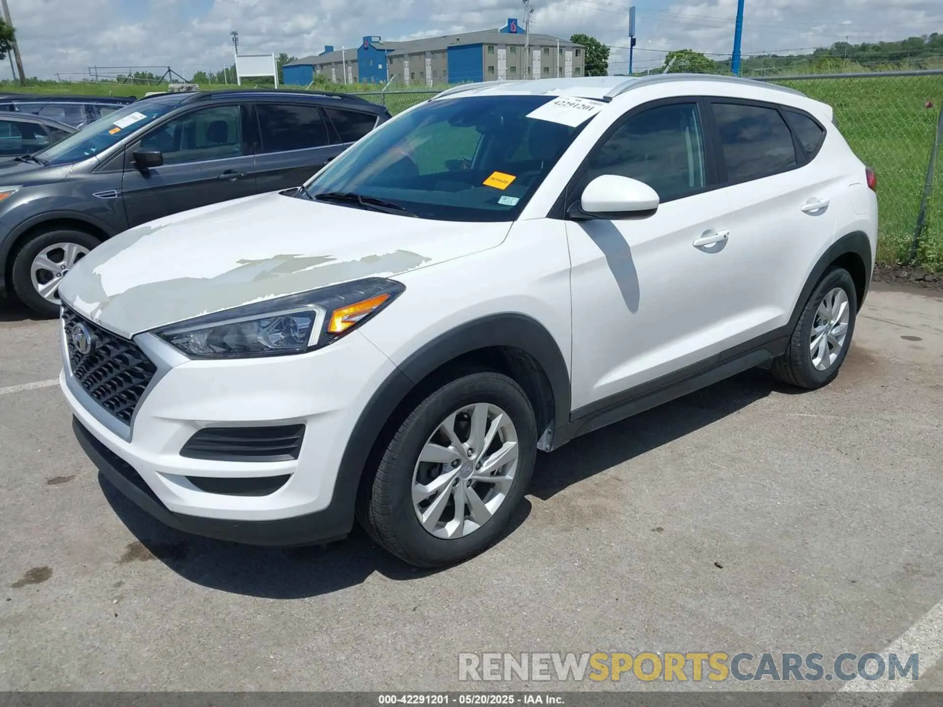 2 Photograph of a damaged car KM8J33A45LU114065 HYUNDAI TUCSON 2020