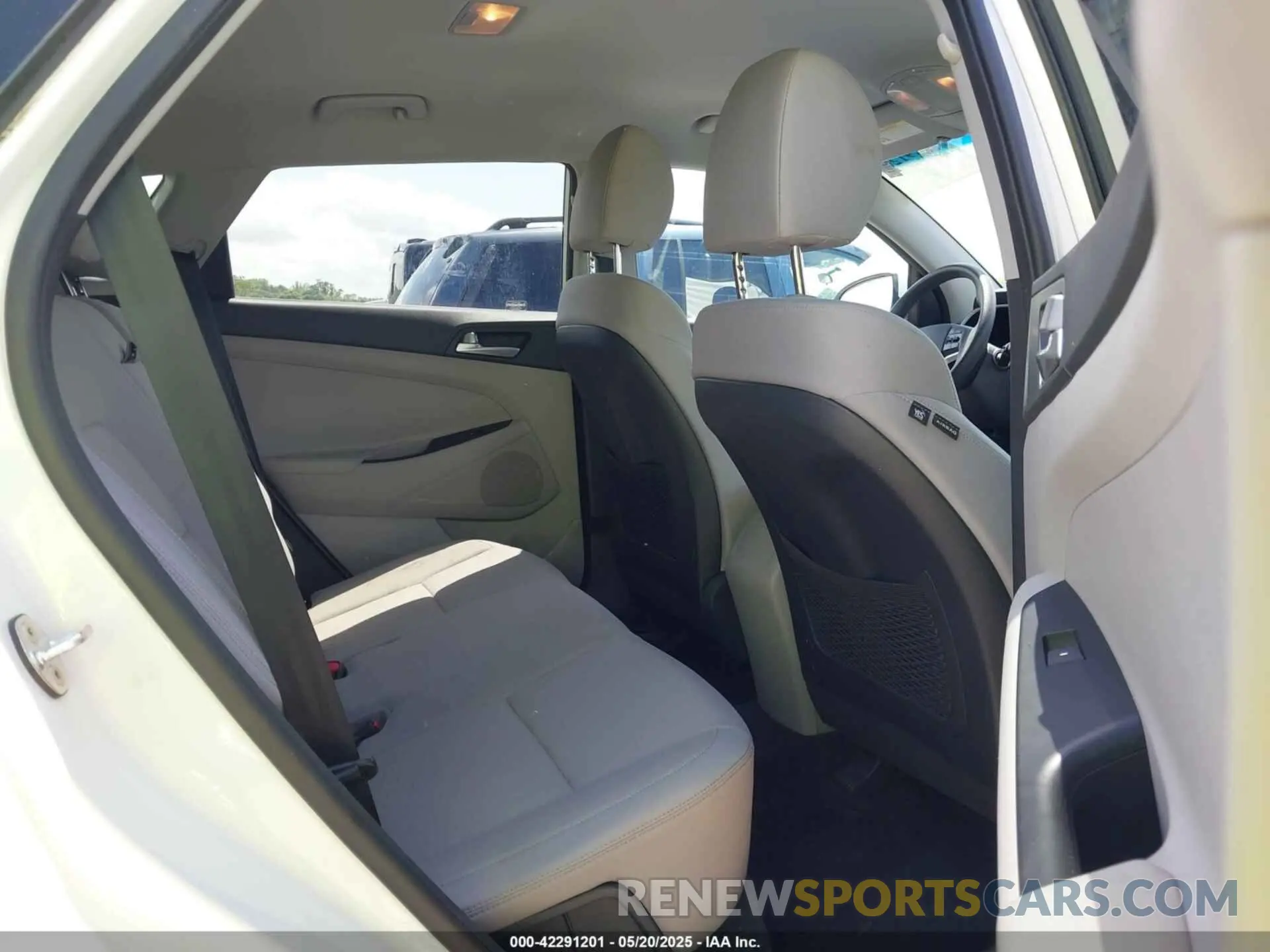 8 Photograph of a damaged car KM8J33A45LU114065 HYUNDAI TUCSON 2020