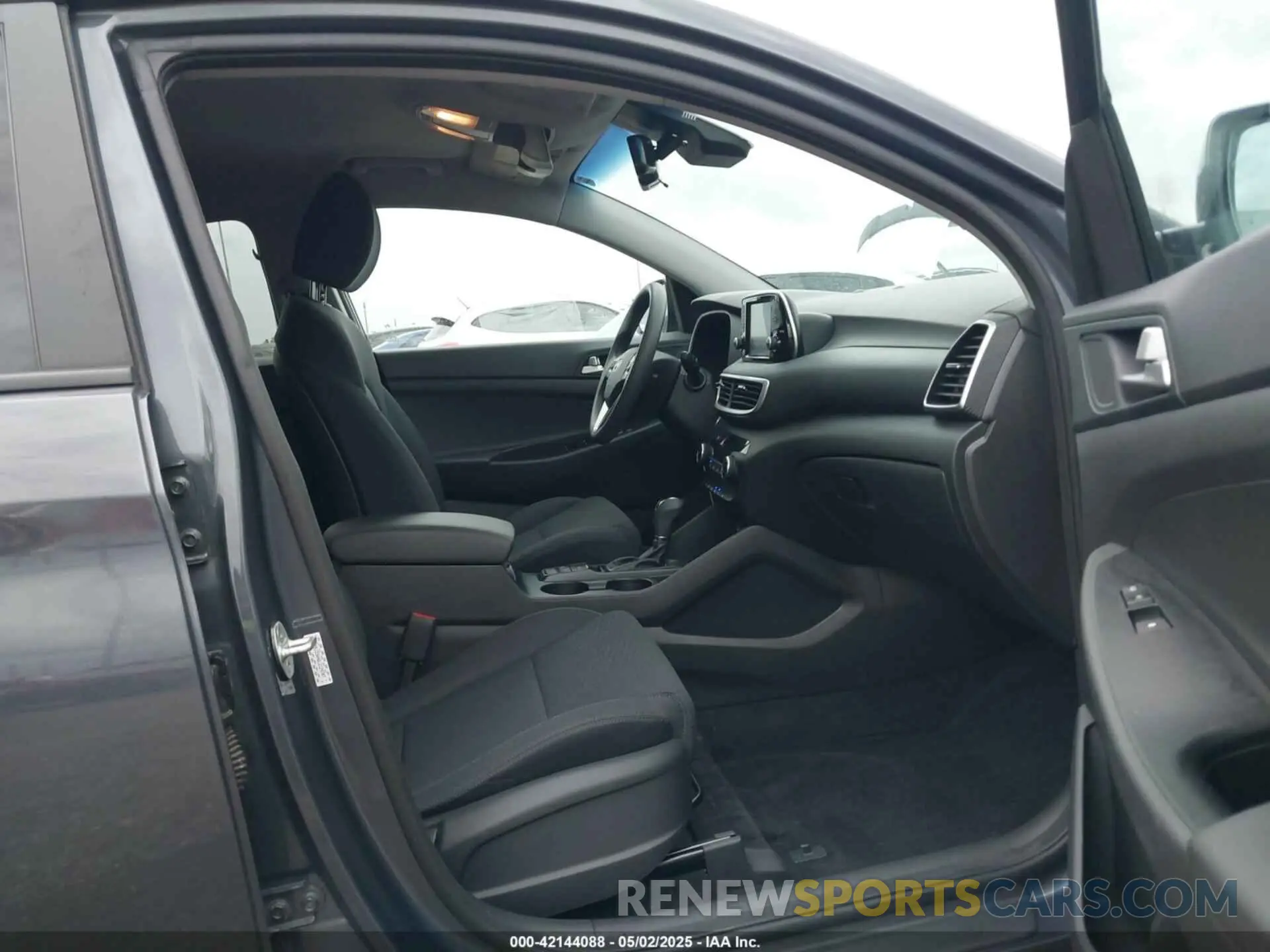 5 Photograph of a damaged car KM8J33A46LU129707 HYUNDAI TUCSON 2020
